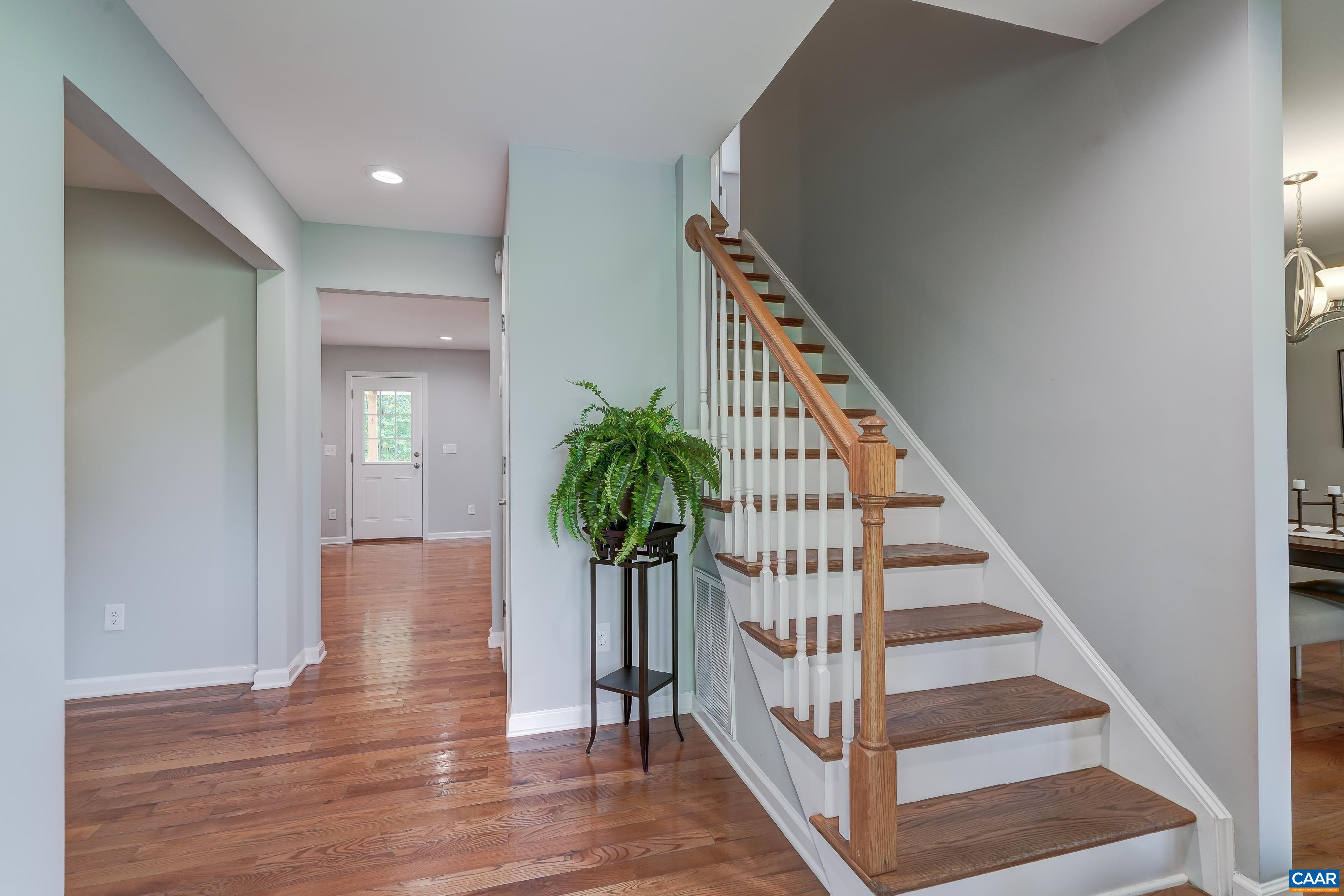 968 GREENWOOD RD