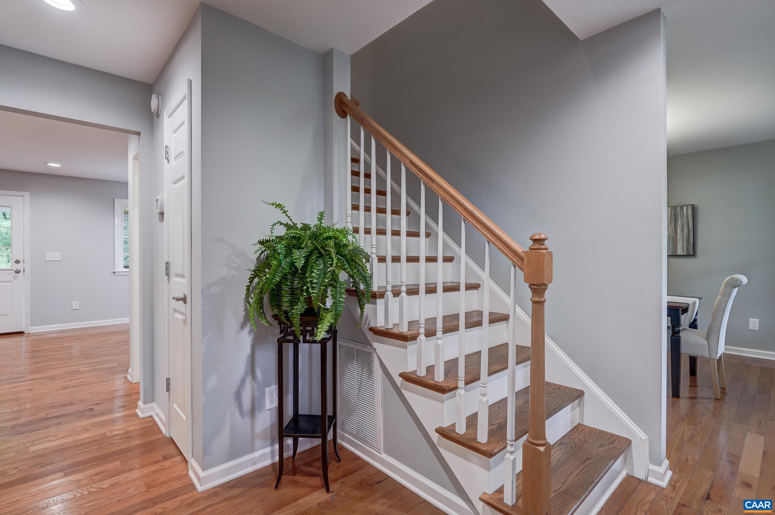 968 GREENWOOD RD