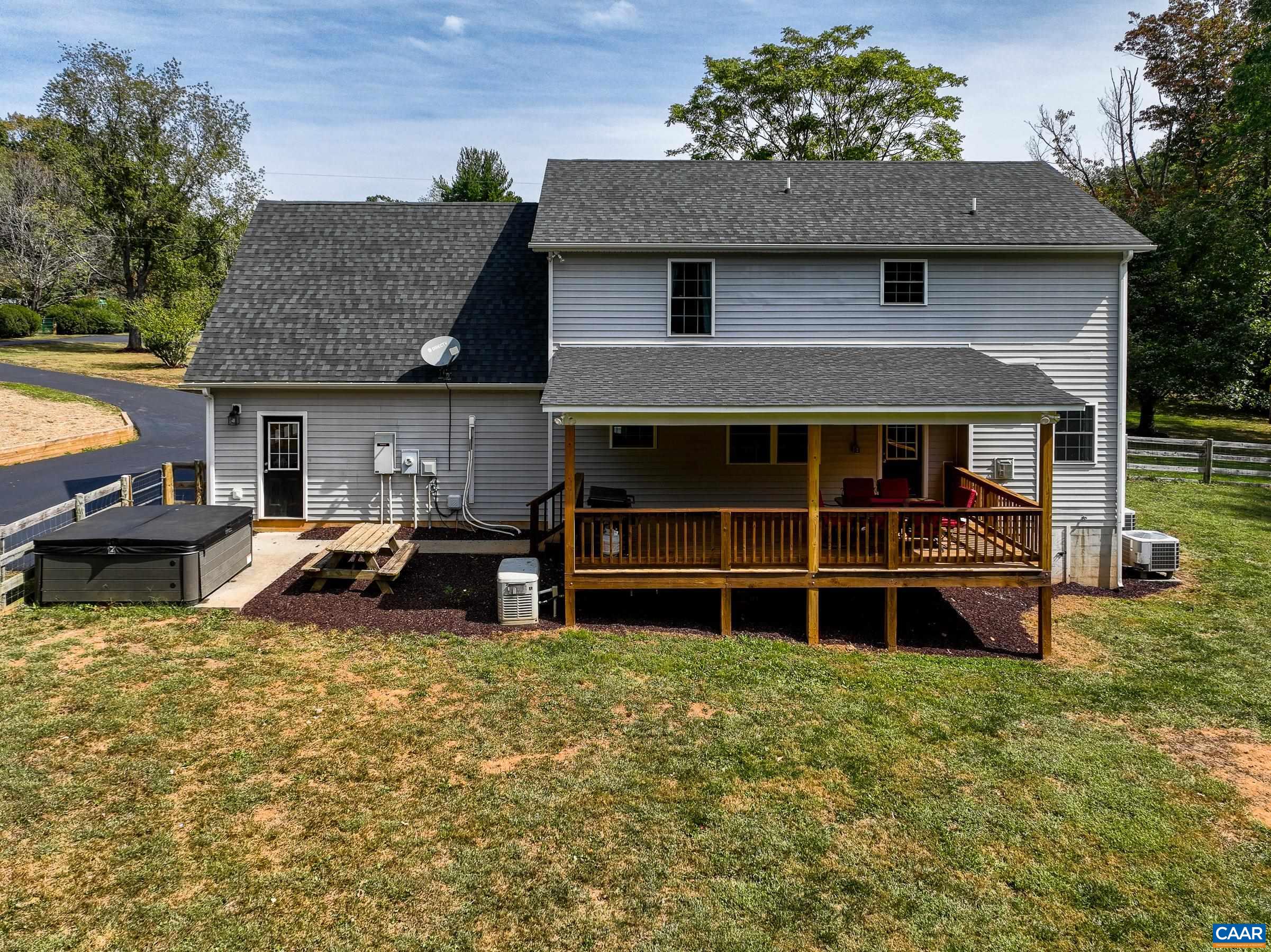 968 GREENWOOD RD