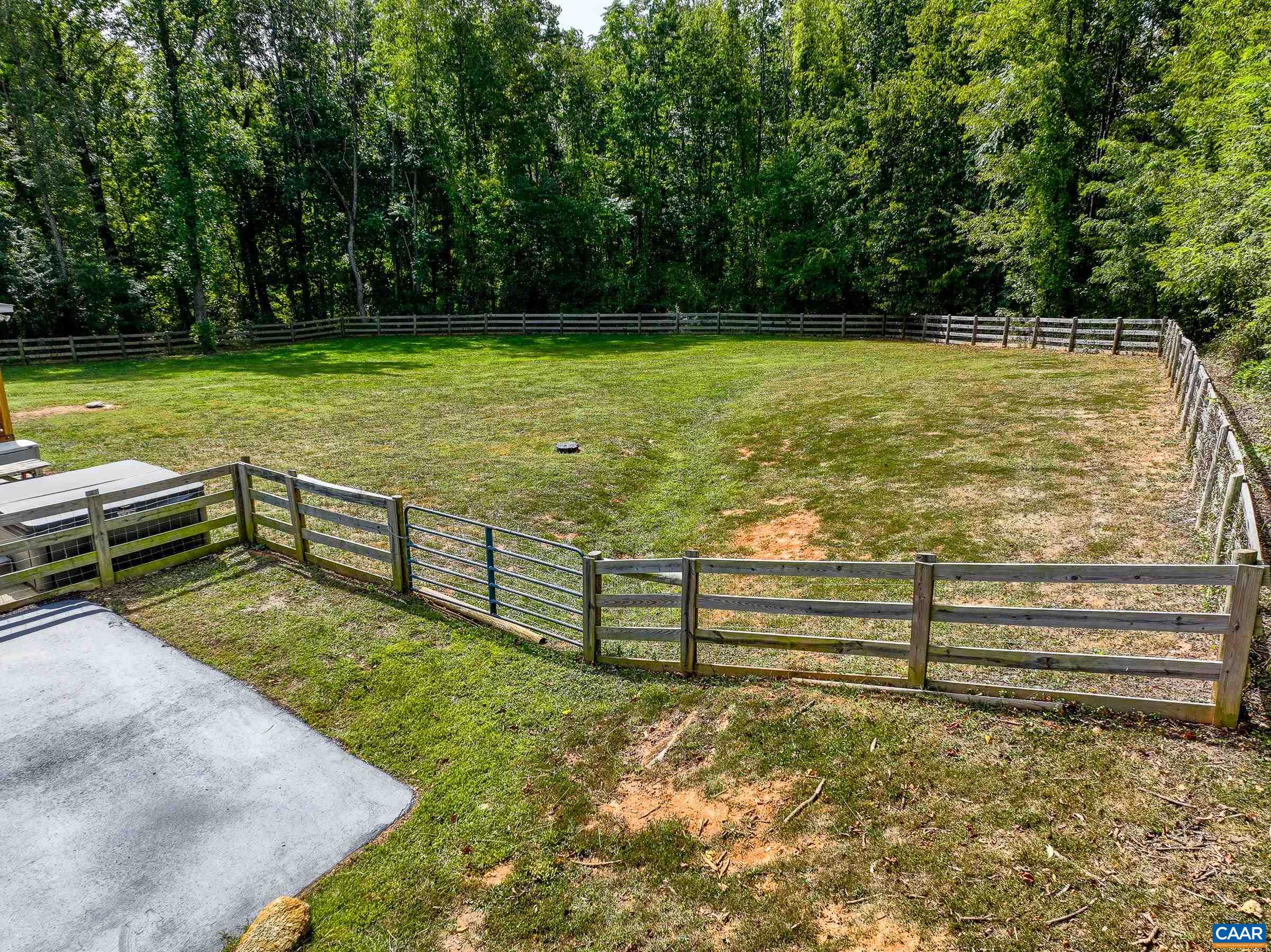 968 GREENWOOD RD
