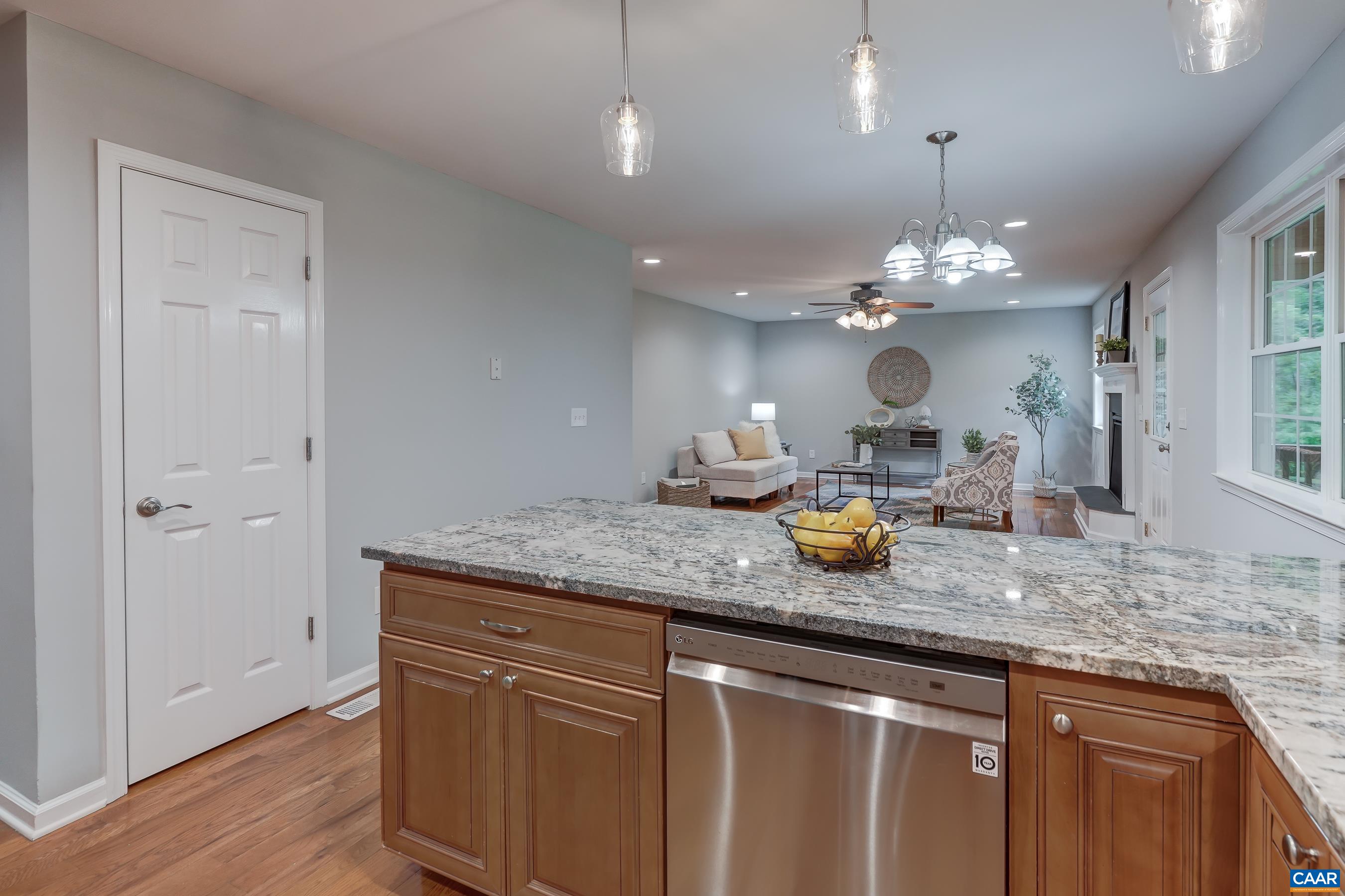 968 GREENWOOD RD