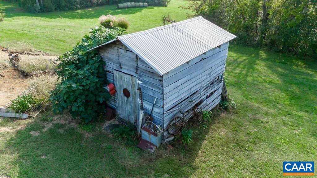571 MOUNTAIN RD
