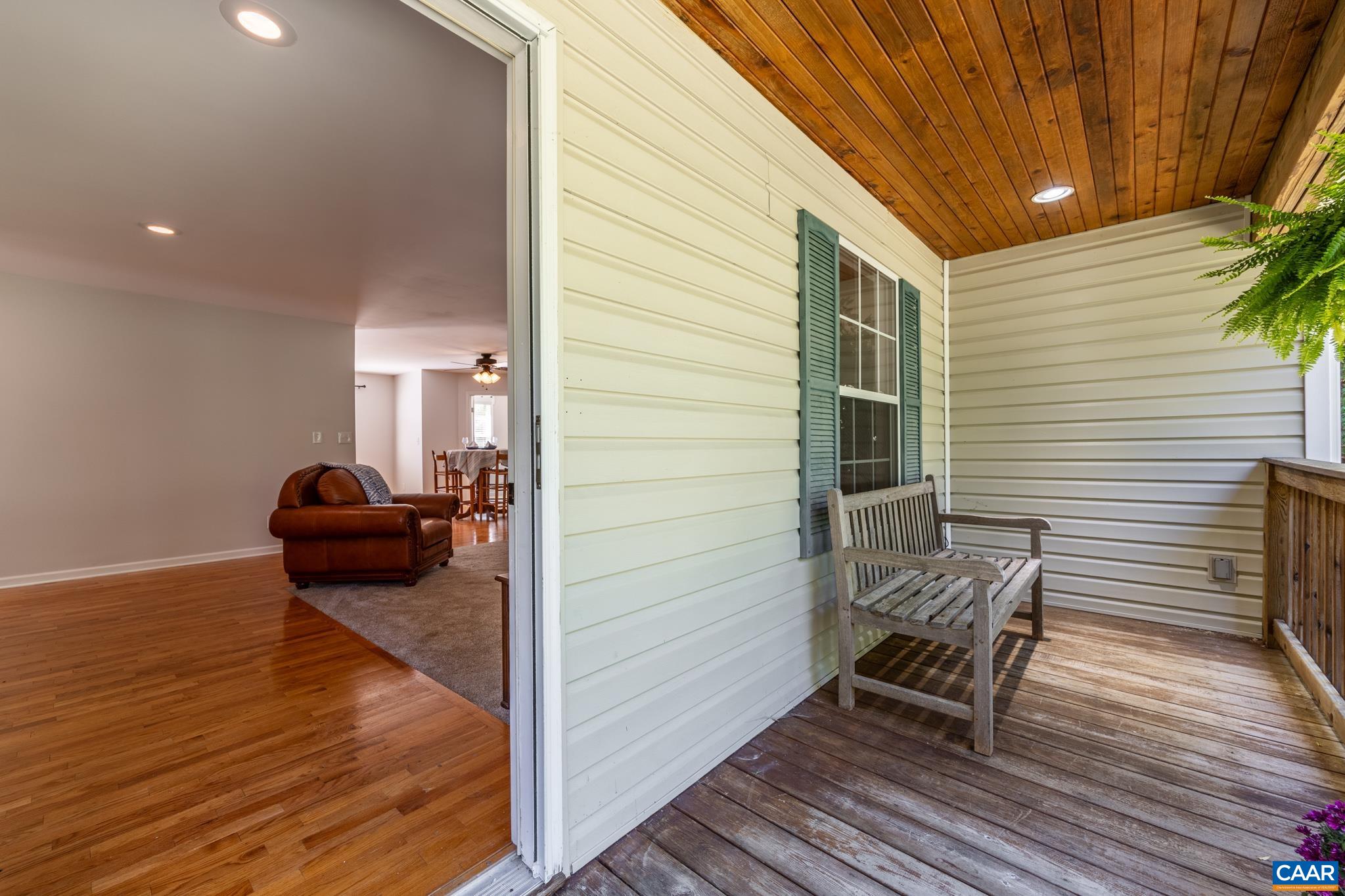 124 FOX RIDGE LN