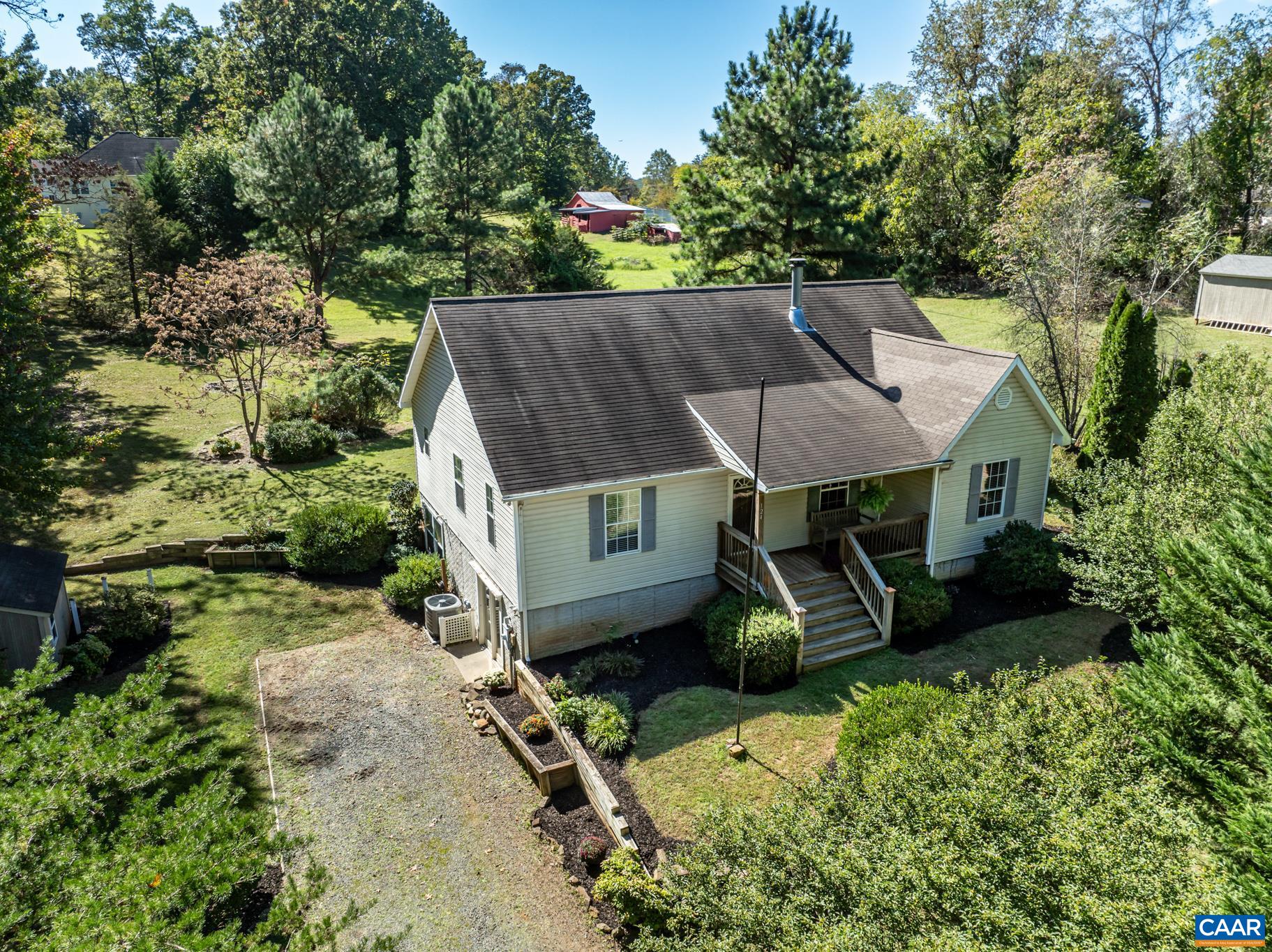 124 FOX RIDGE LN