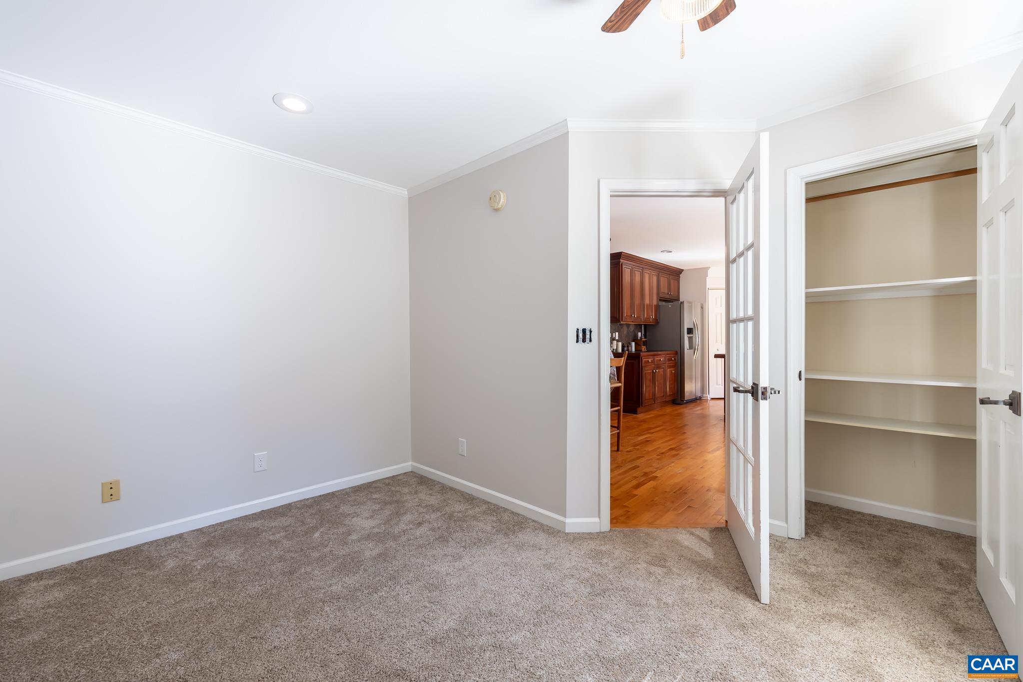 124 FOX RIDGE LN