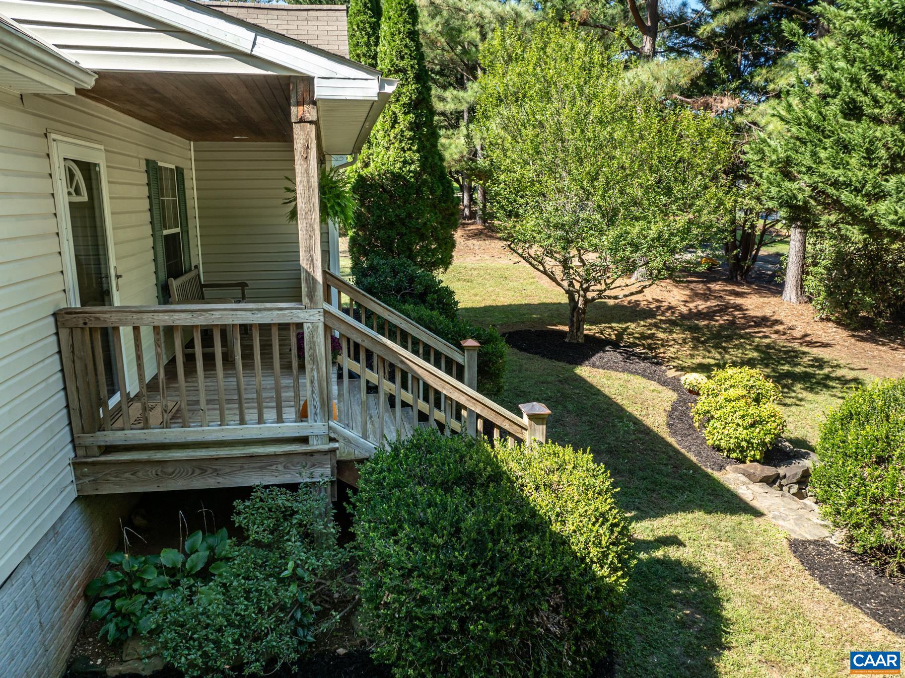 124 FOX RIDGE LN