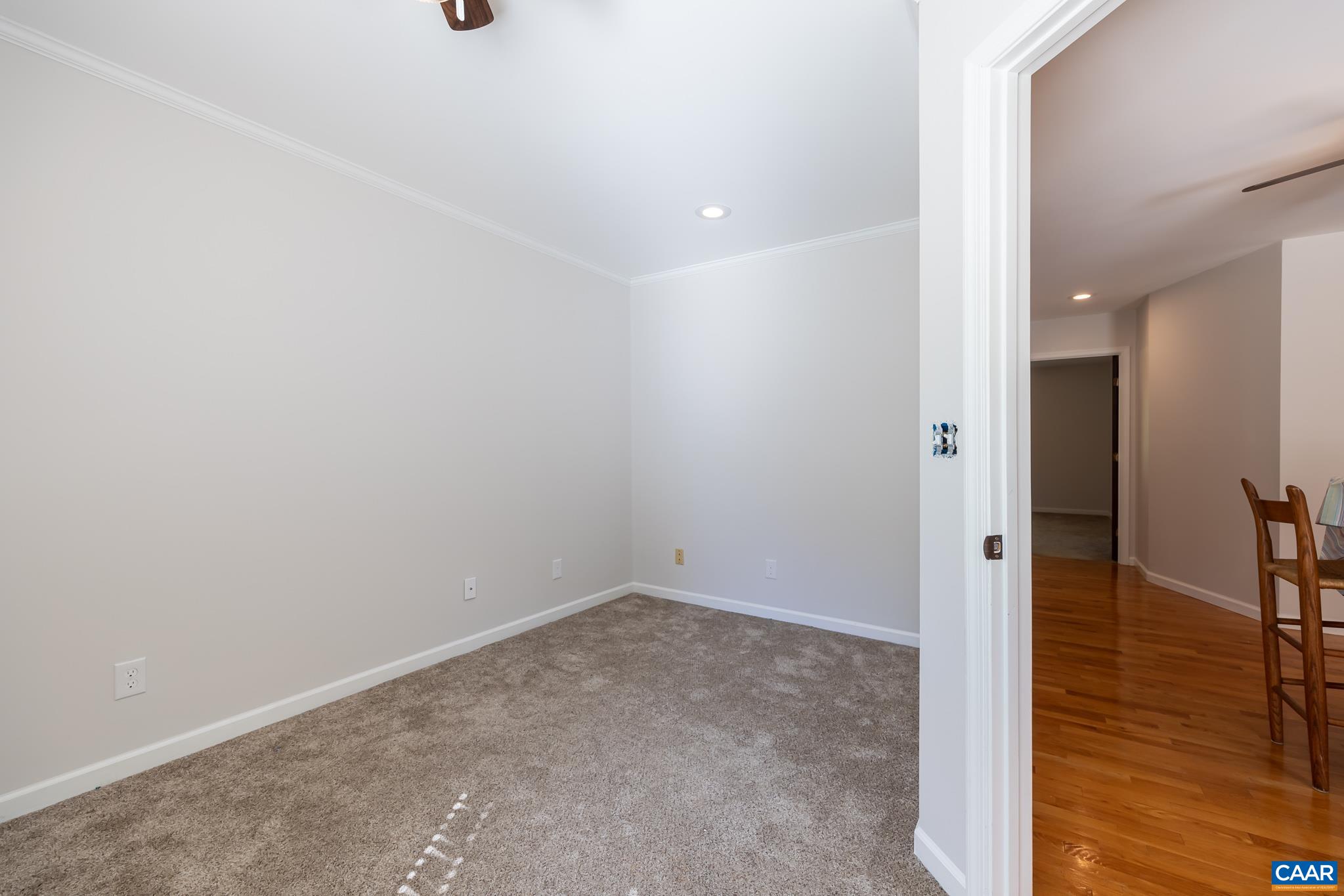 124 FOX RIDGE LN