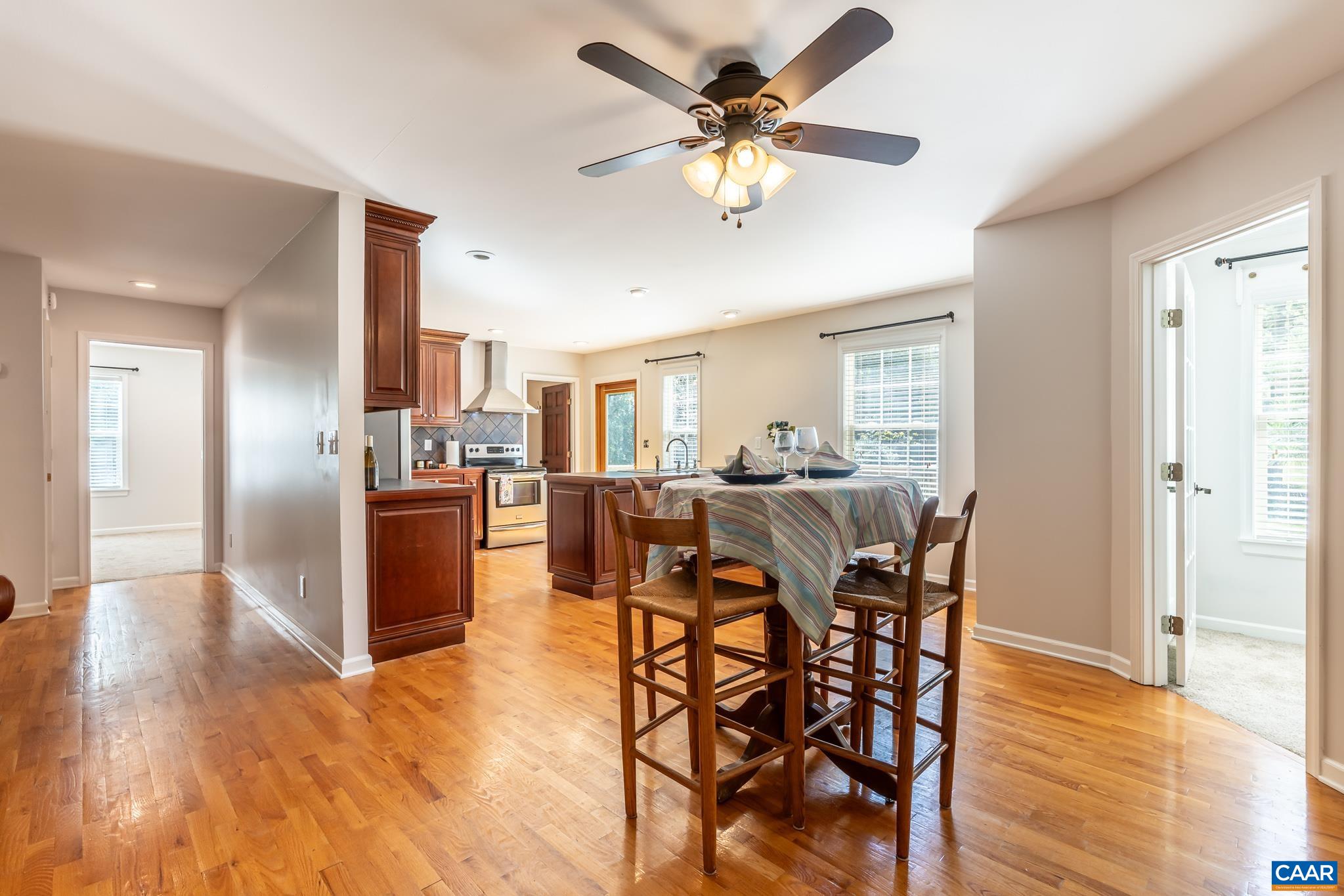 124 FOX RIDGE LN