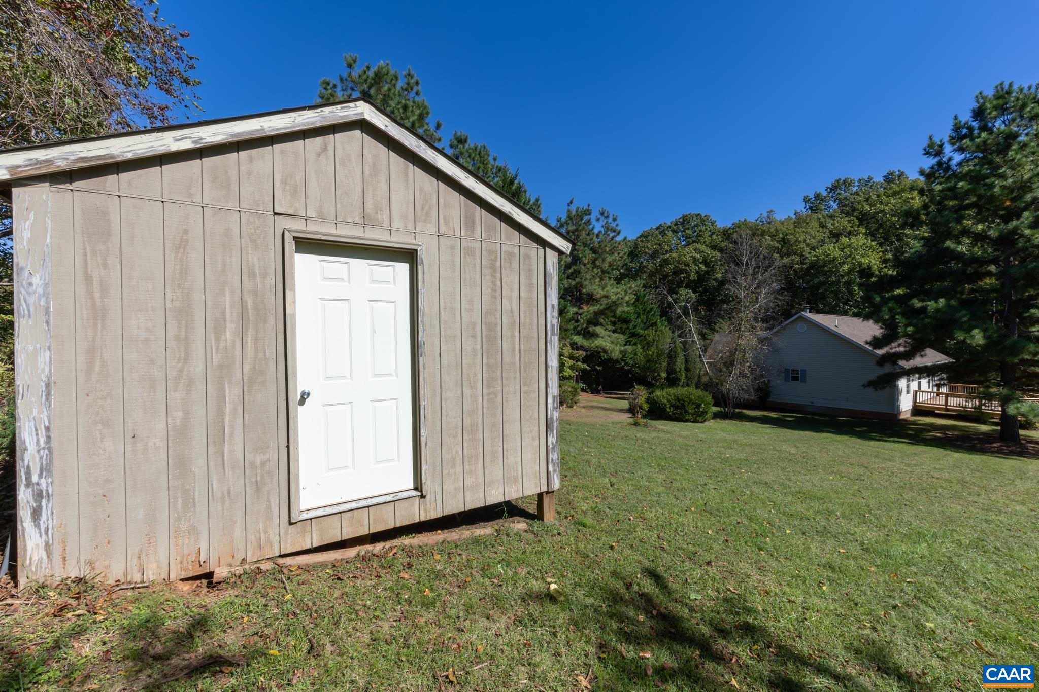 124 FOX RIDGE LN