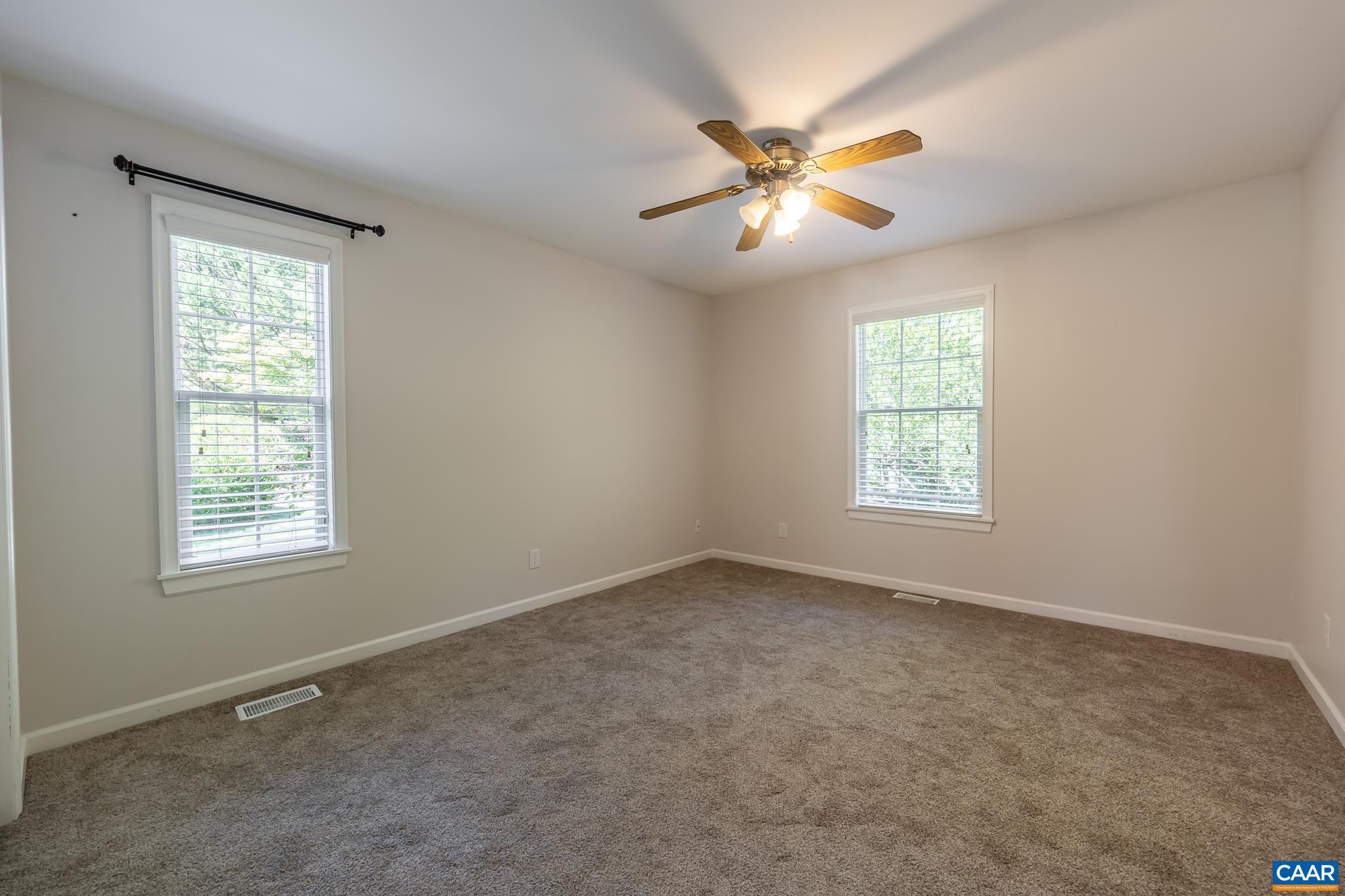 124 FOX RIDGE LN