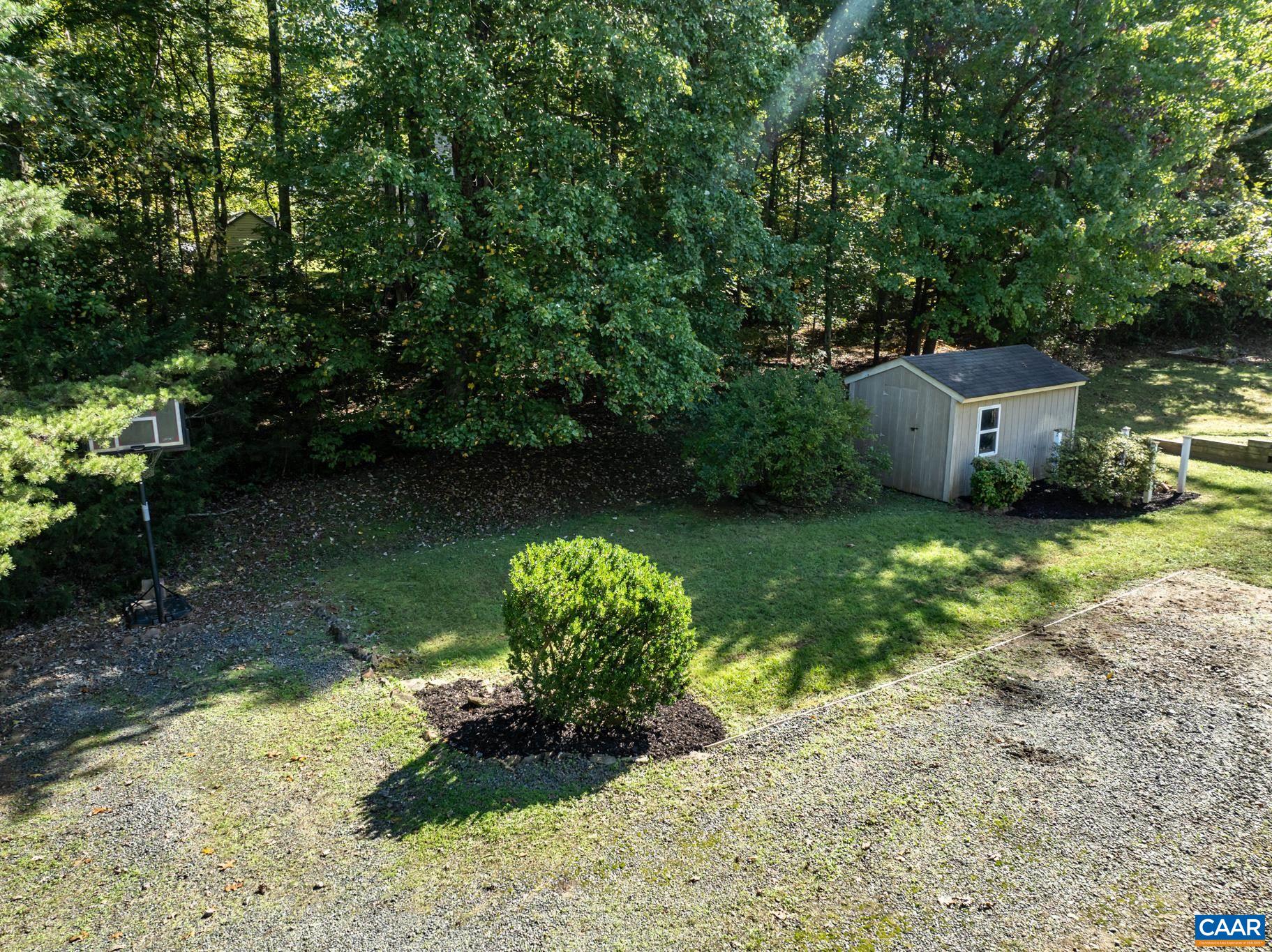 124 FOX RIDGE LN