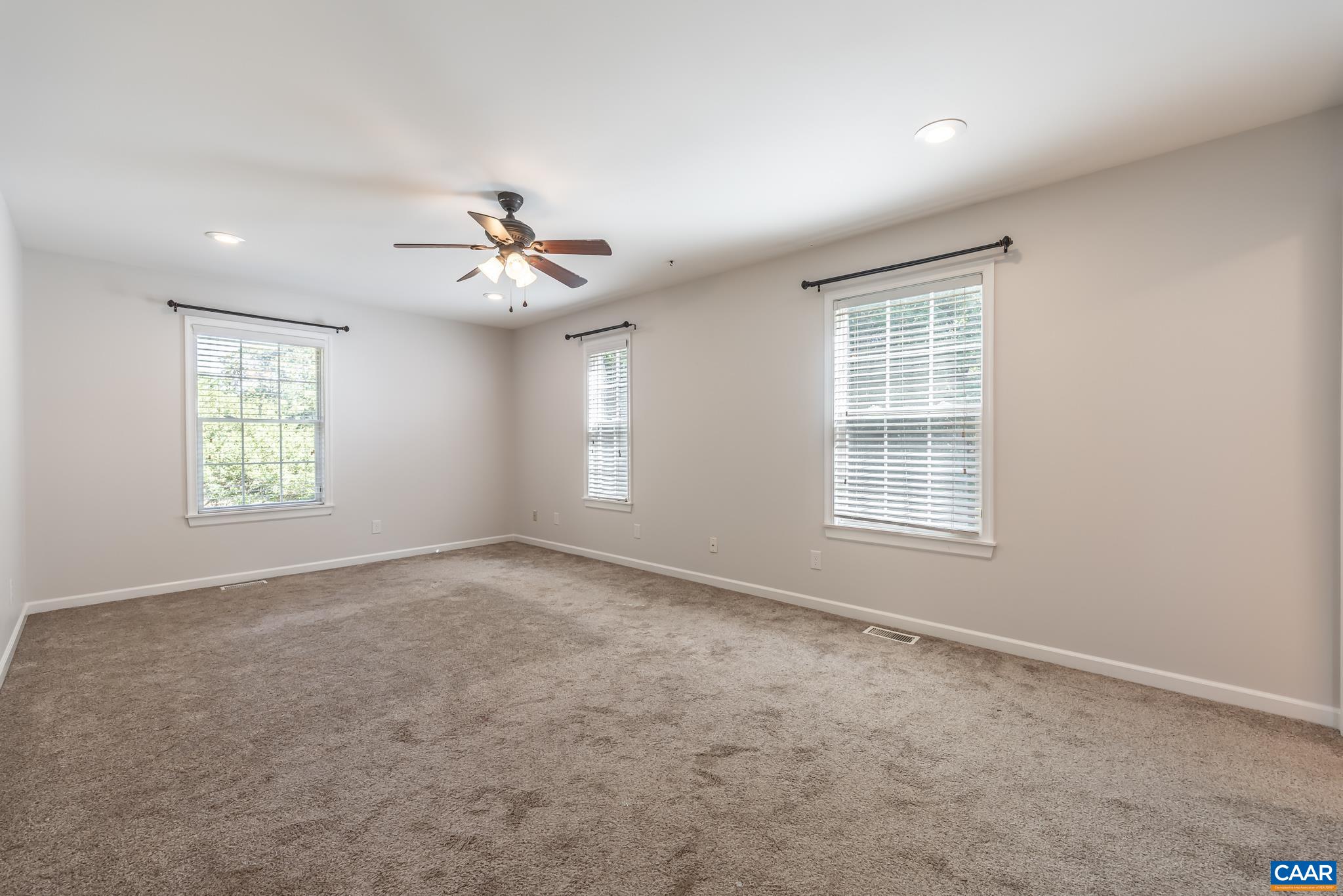124 FOX RIDGE LN