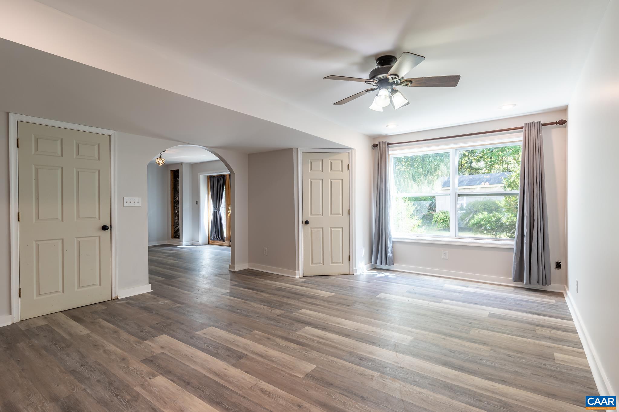 124 FOX RIDGE LN