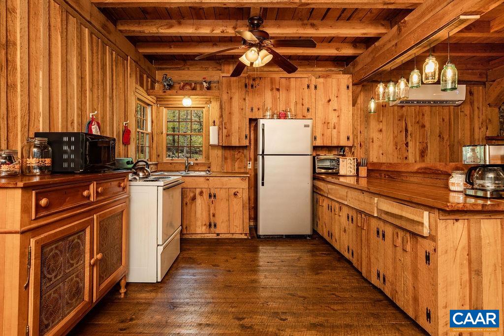 1280 CAMPBELLS MOUNTAIN RD