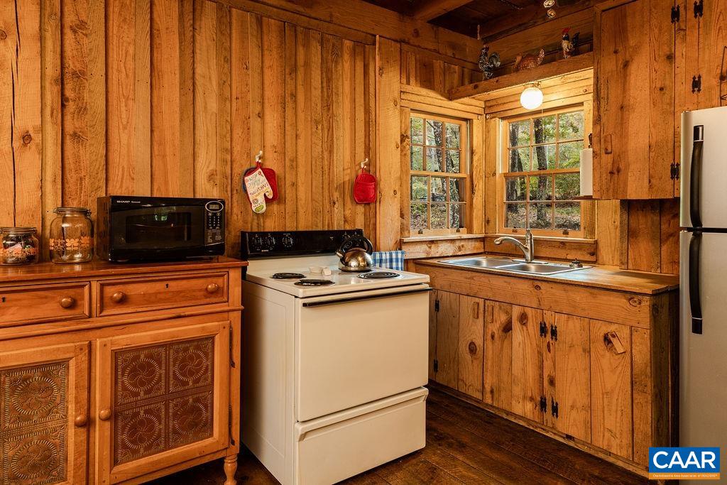1280 CAMPBELLS MOUNTAIN RD