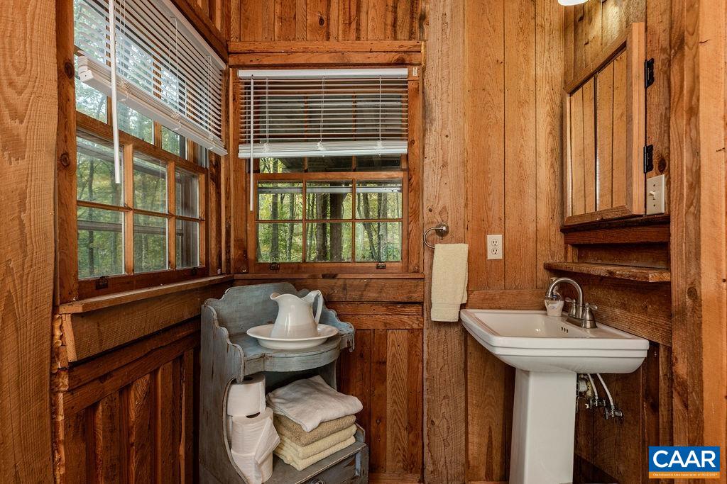 1280 CAMPBELLS MOUNTAIN RD