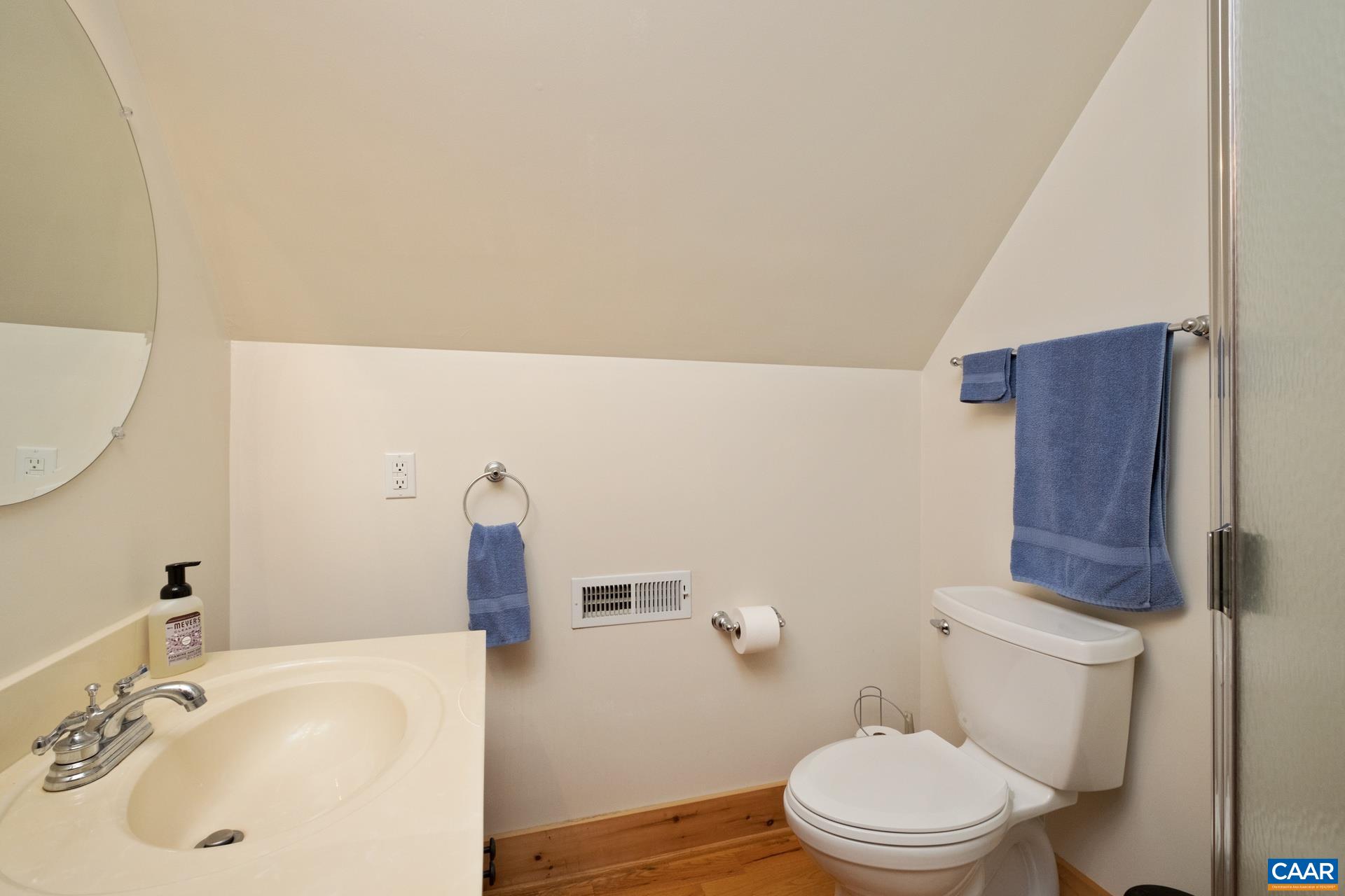1133 HUNTERS LODGE RD