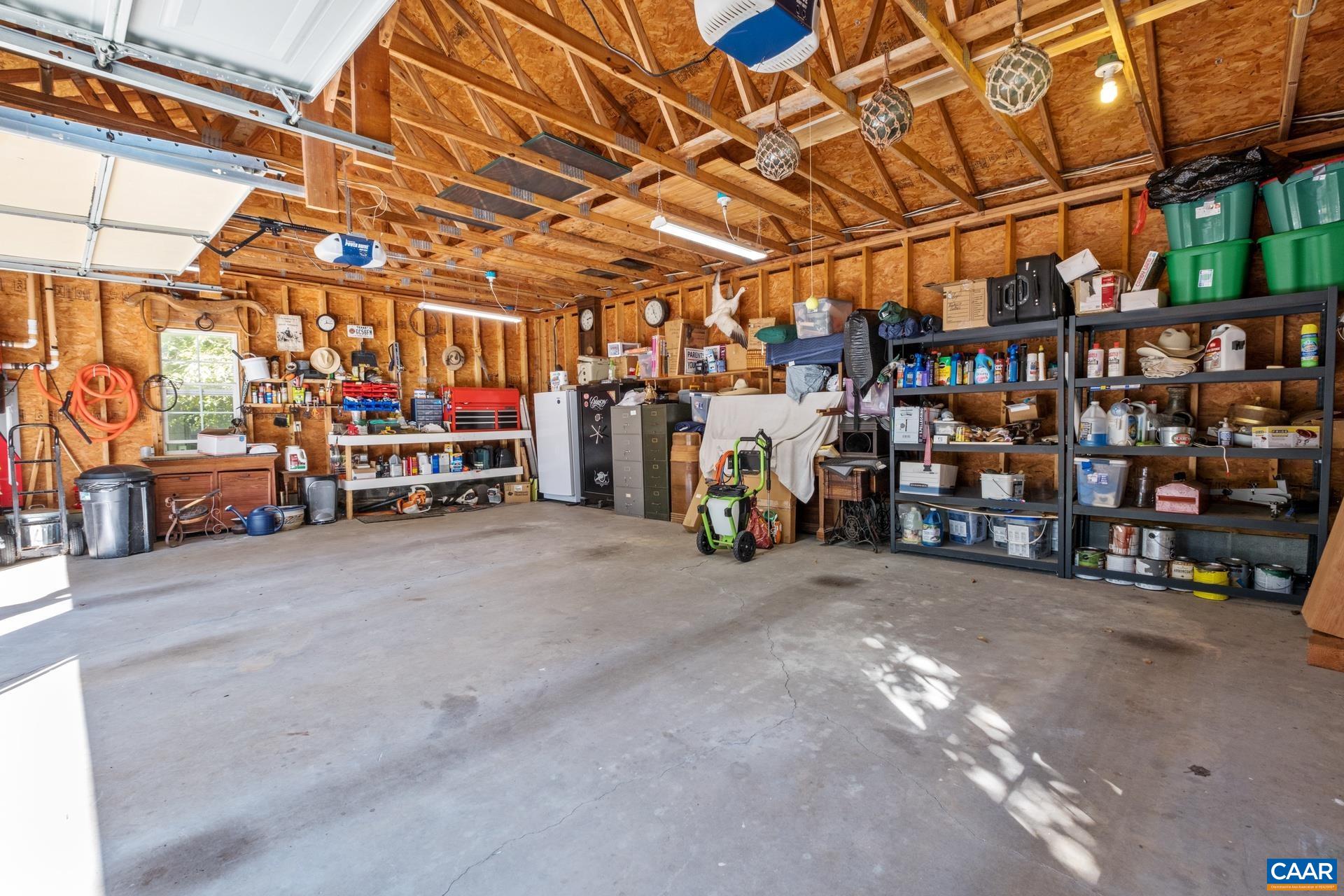1133 HUNTERS LODGE RD