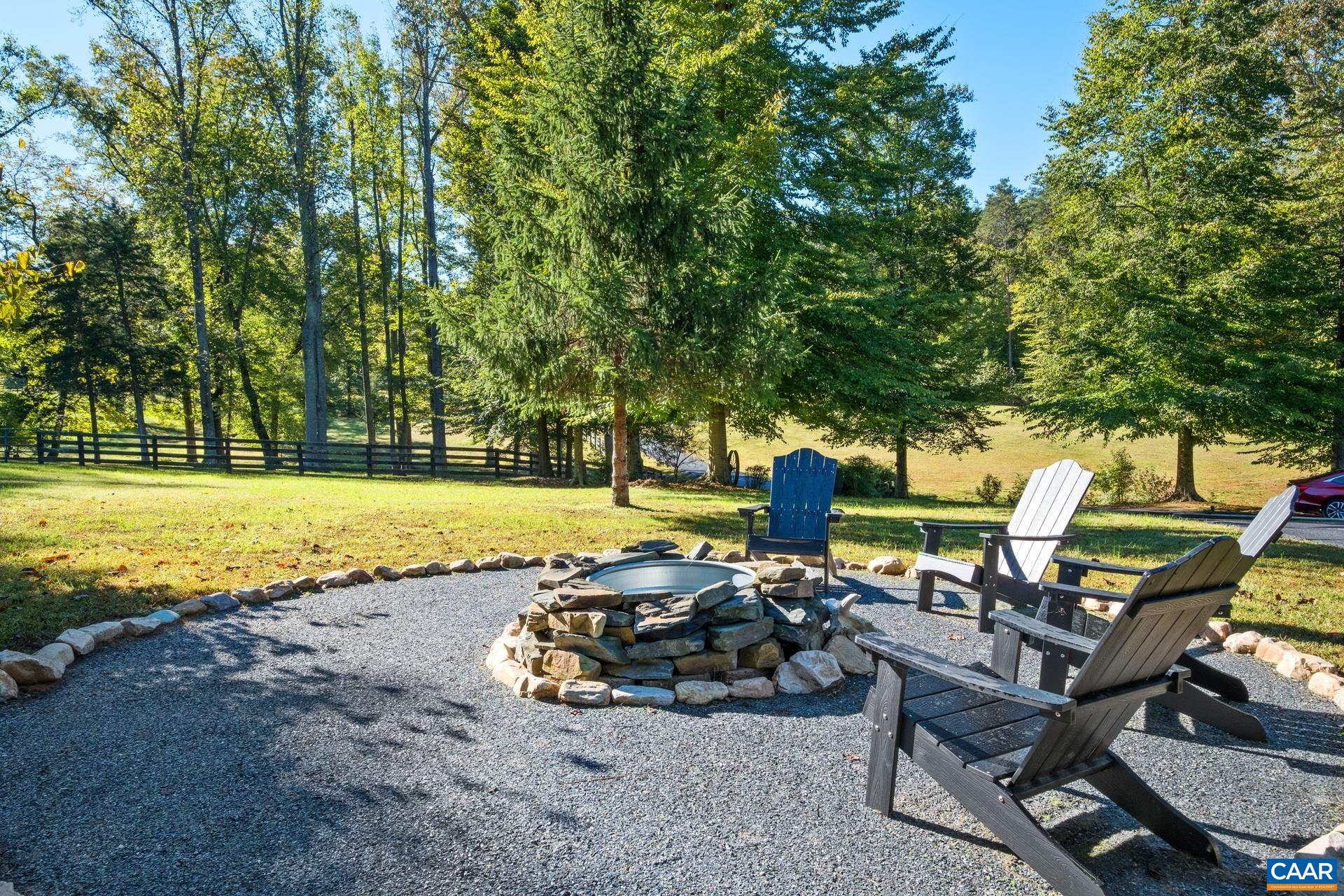 1133 HUNTERS LODGE RD