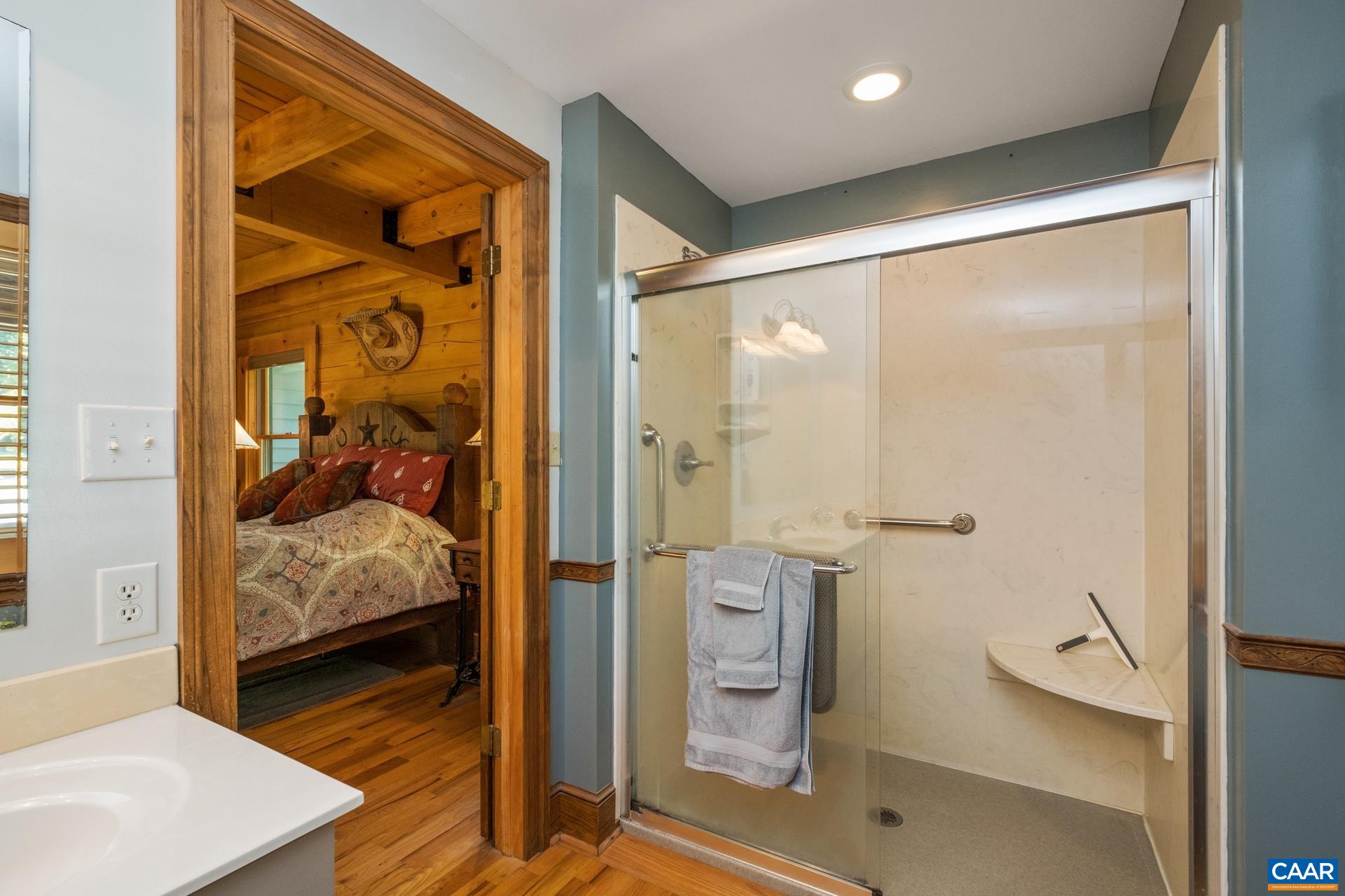 1133 HUNTERS LODGE RD