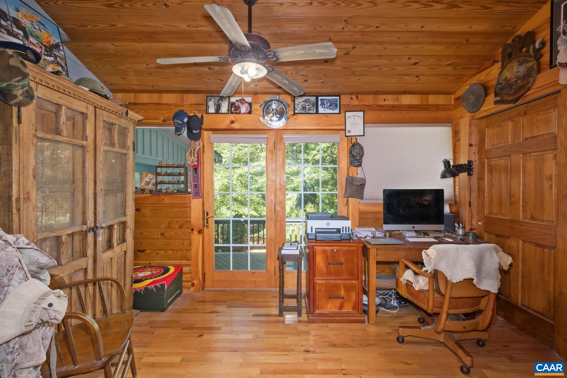 1133 HUNTERS LODGE RD