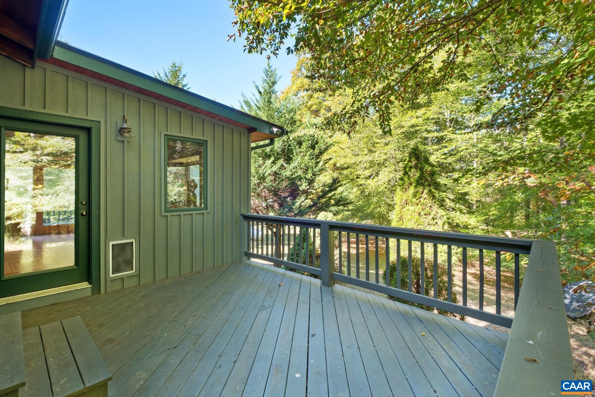 1133 HUNTERS LODGE RD
