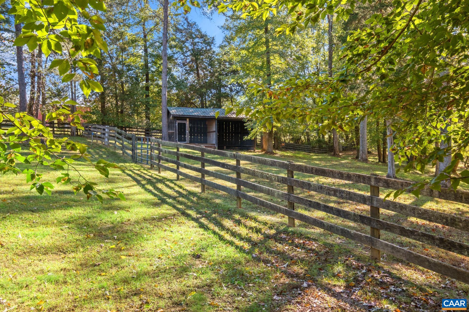 1133 HUNTERS LODGE RD