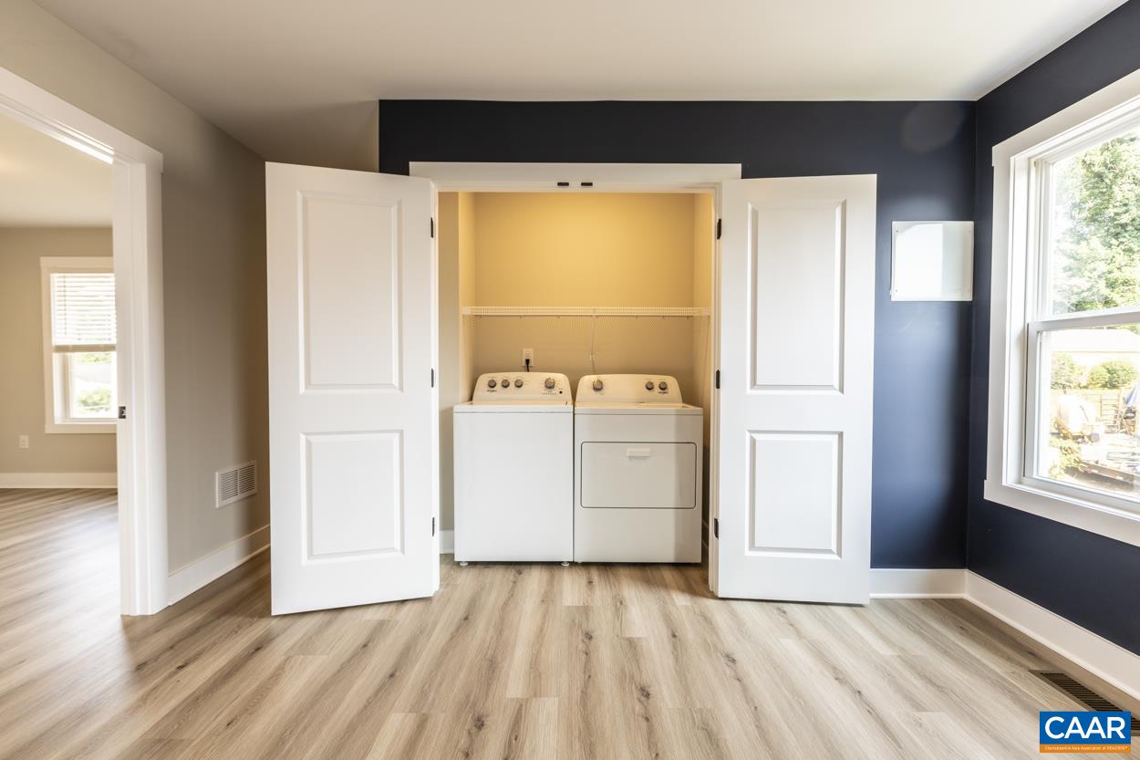 101 THOMAS DR Unit: 102