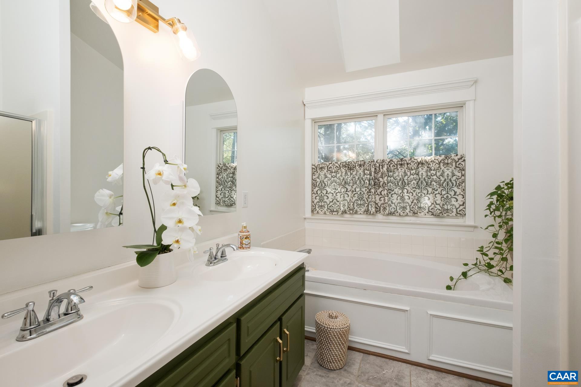 2690 ENGLISH OAKS CIR