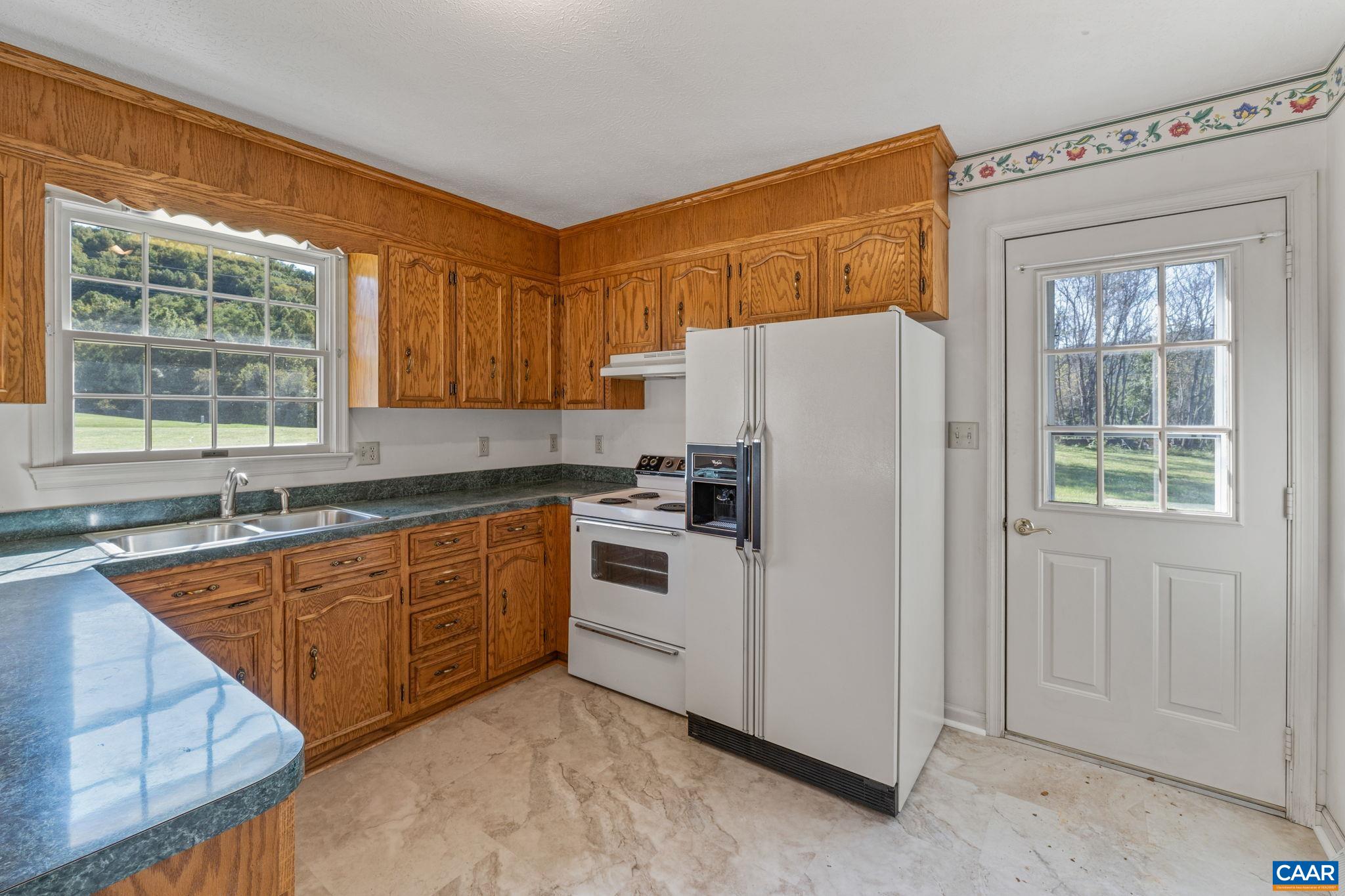 344 LEXINGTON WAY