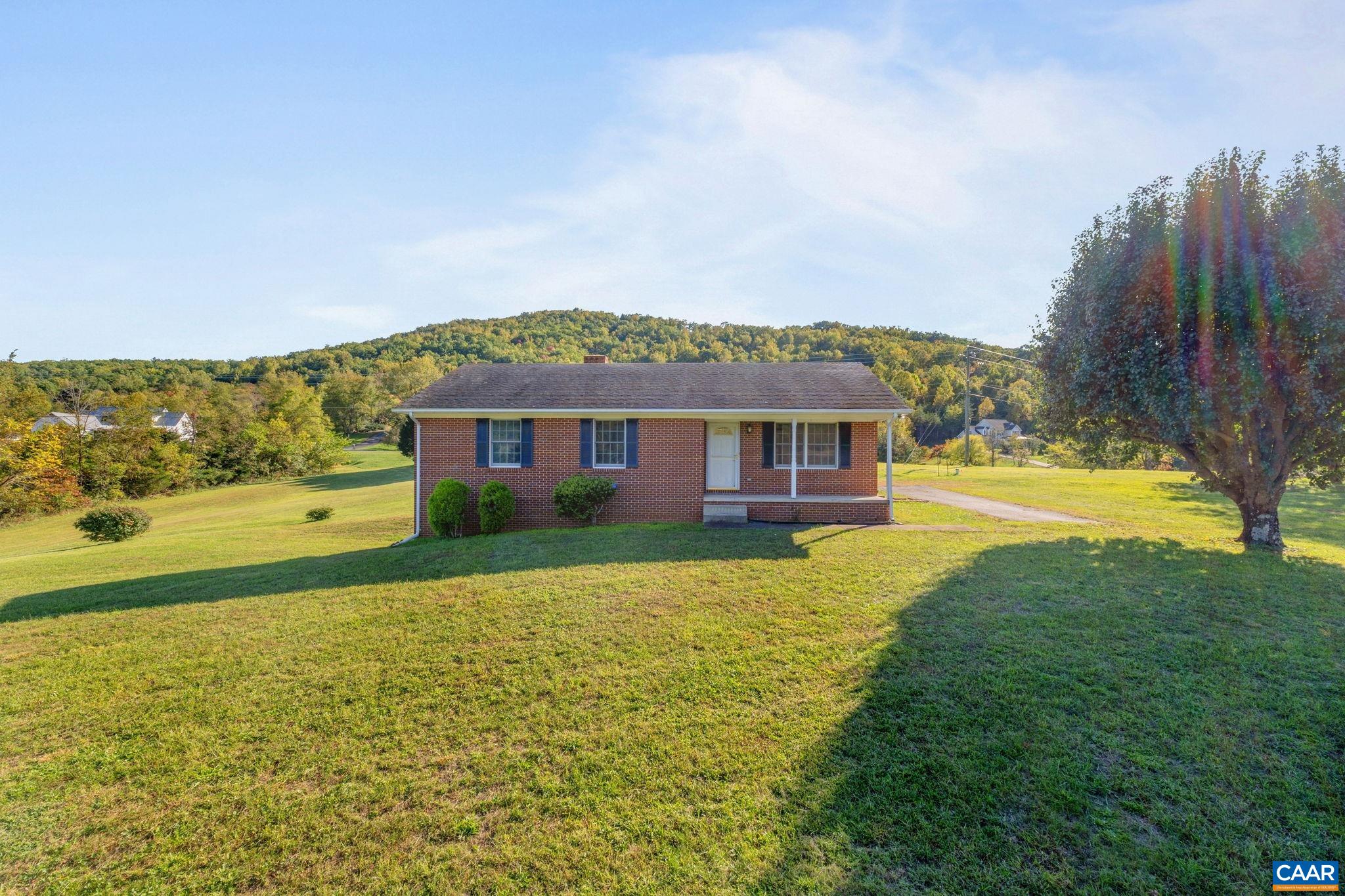 344 LEXINGTON WAY