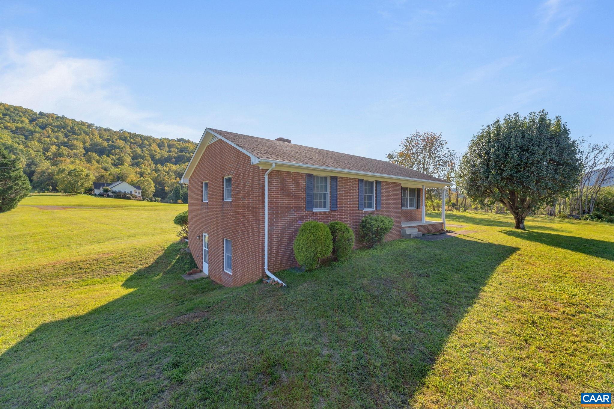 344 LEXINGTON WAY