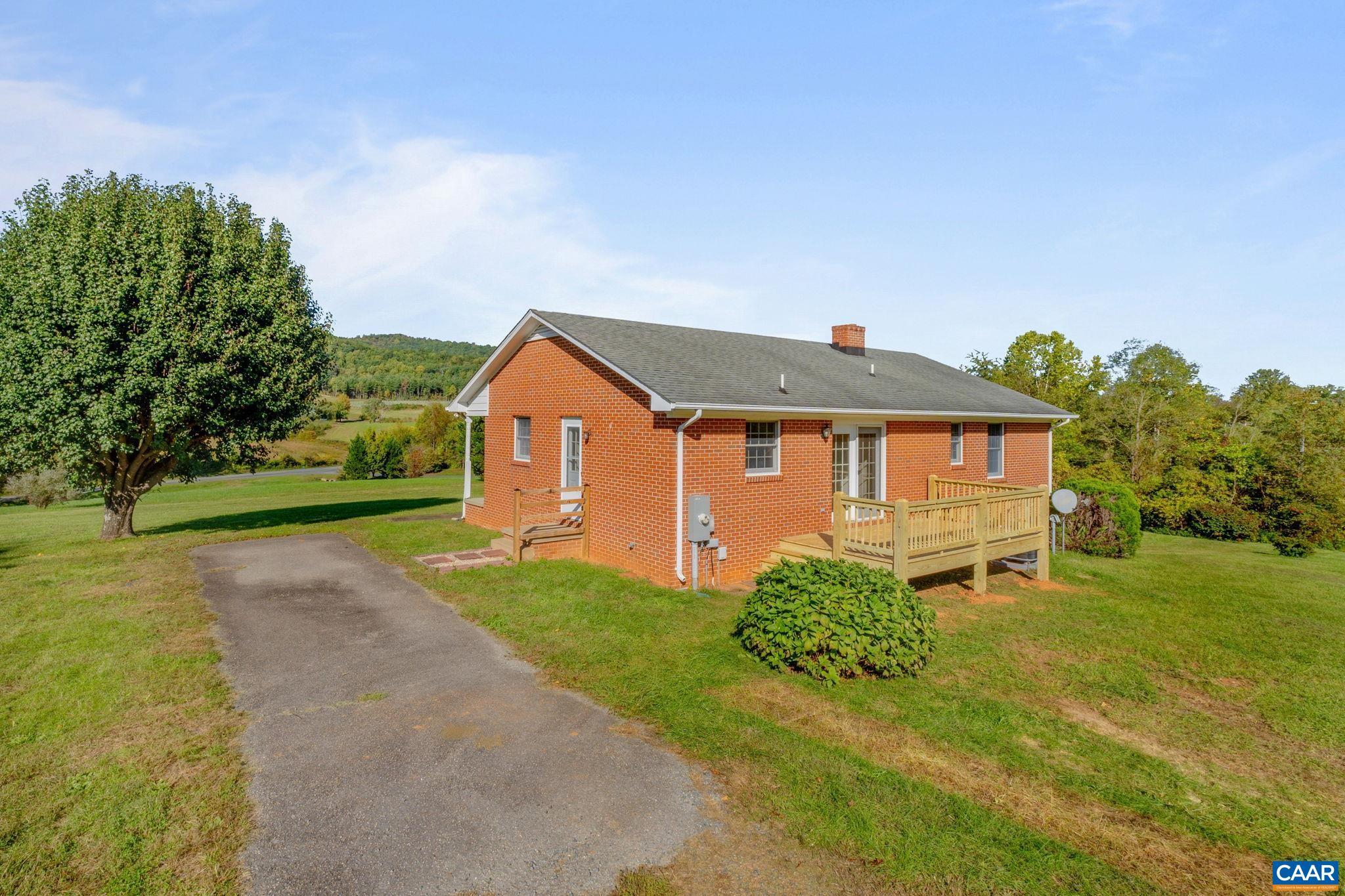 344 LEXINGTON WAY