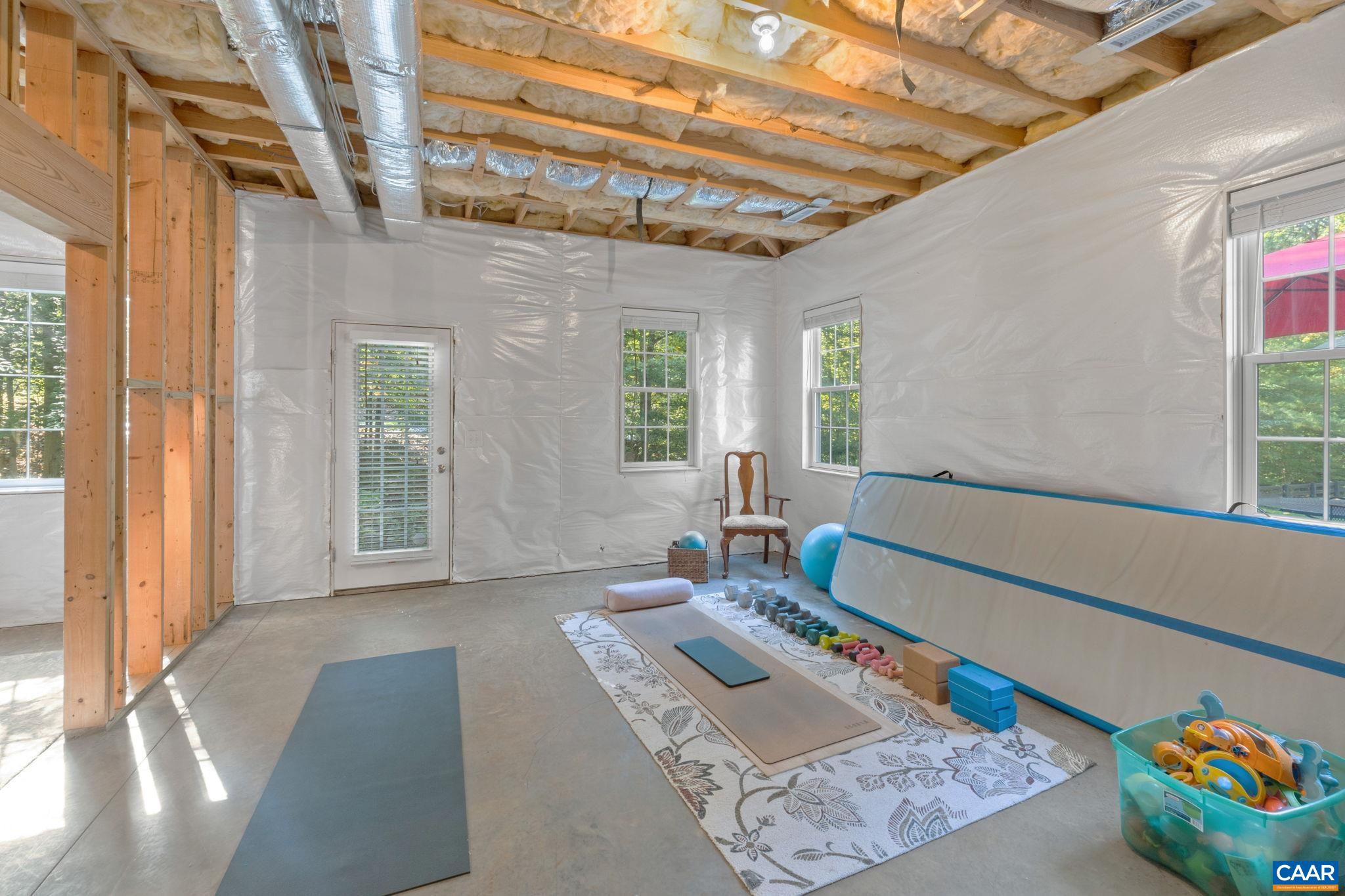 3080 BEAU MONT FARM RD