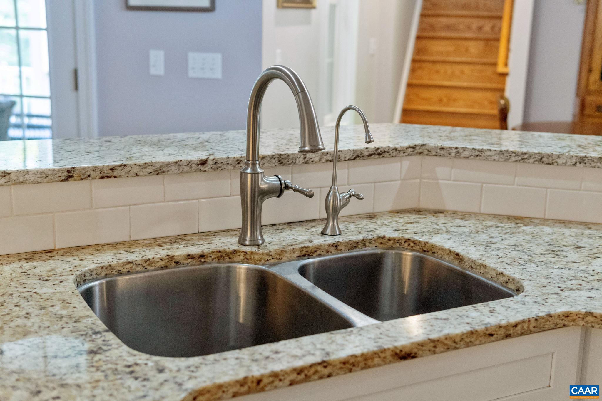 3080 BEAU MONT FARM RD