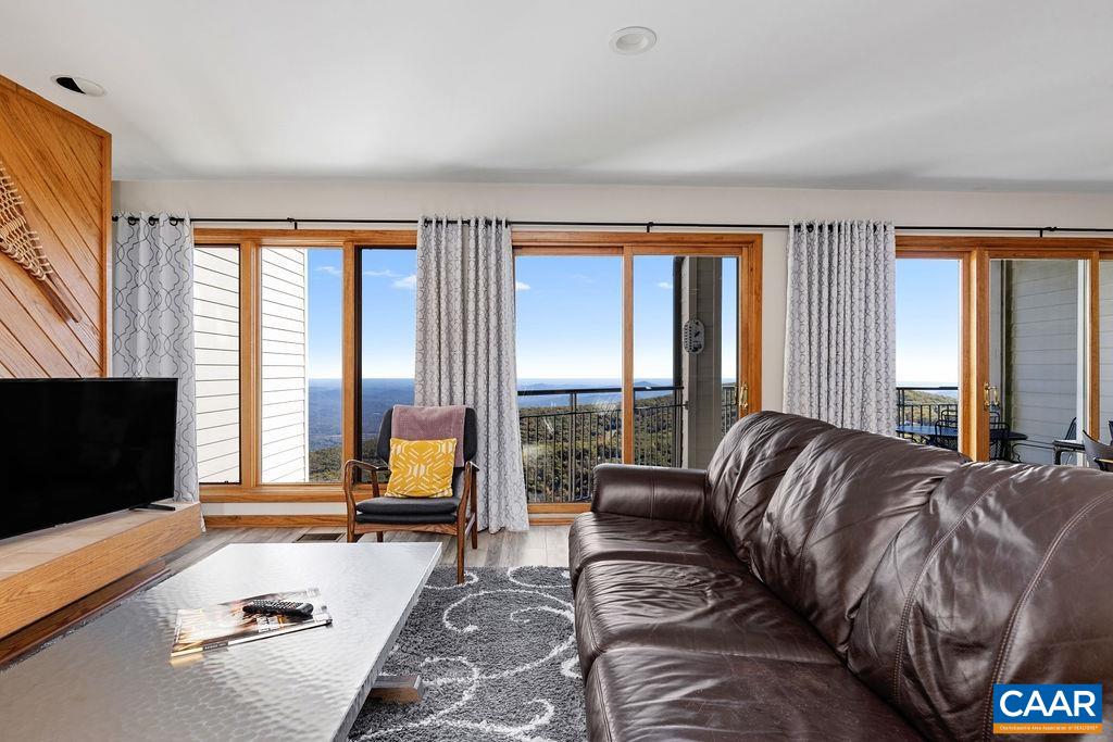 1581 VISTAS CONDOS Unit: 1581