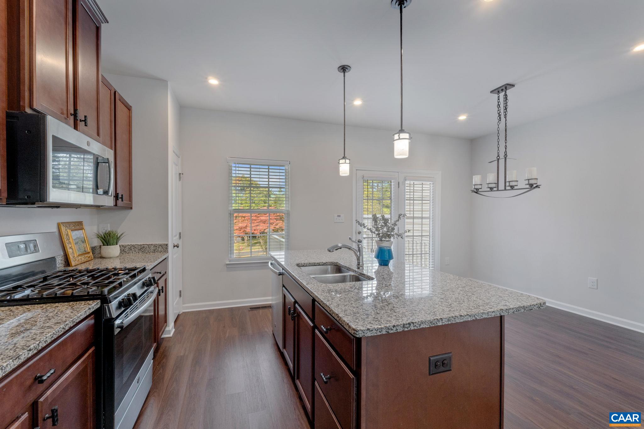 2128 ELM TREE CT