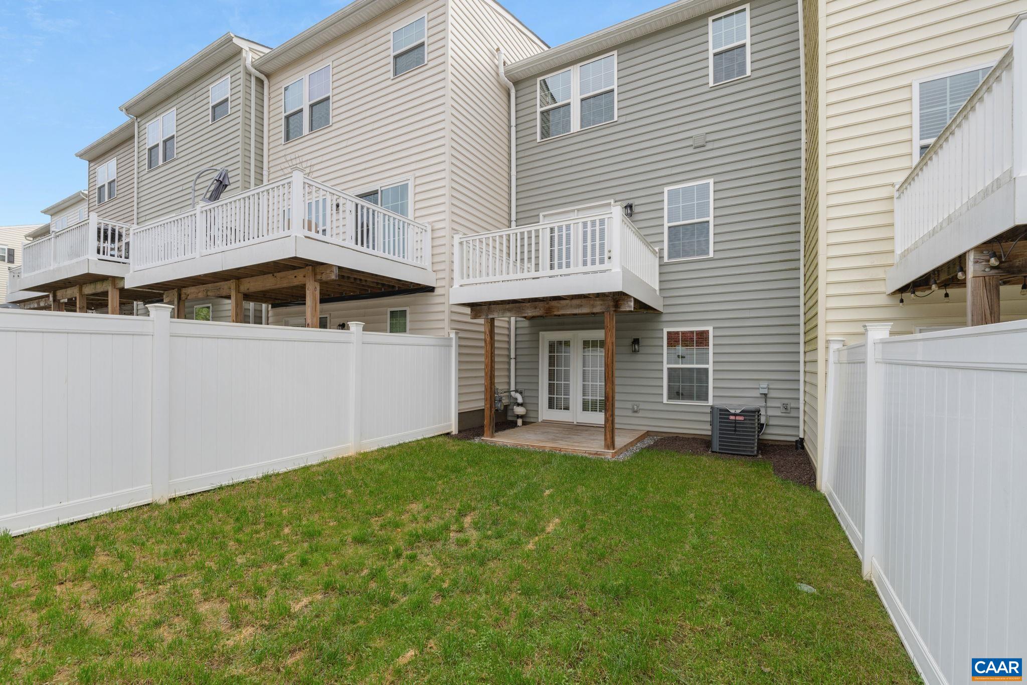 2128 ELM TREE CT