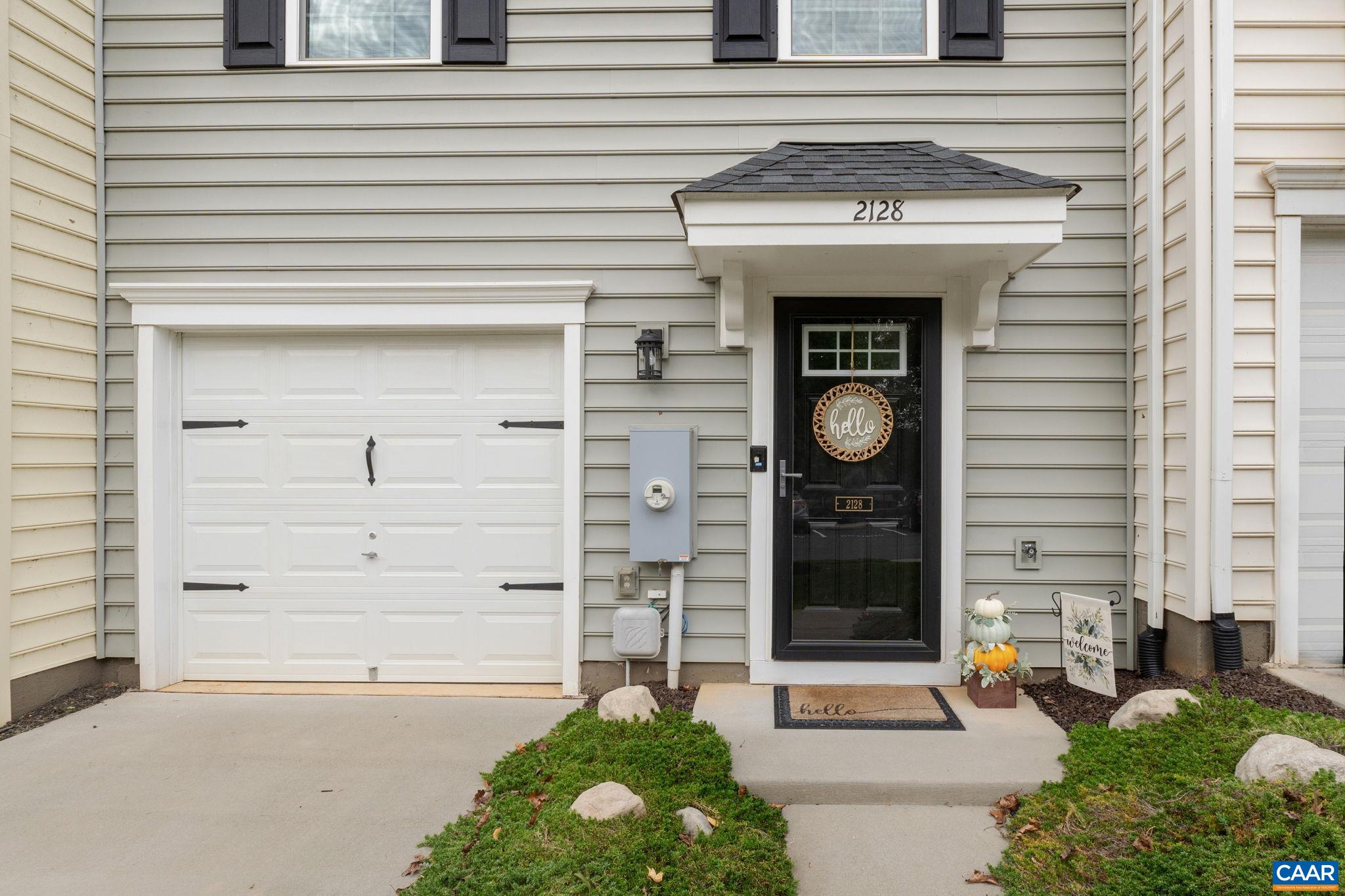 2128 ELM TREE CT