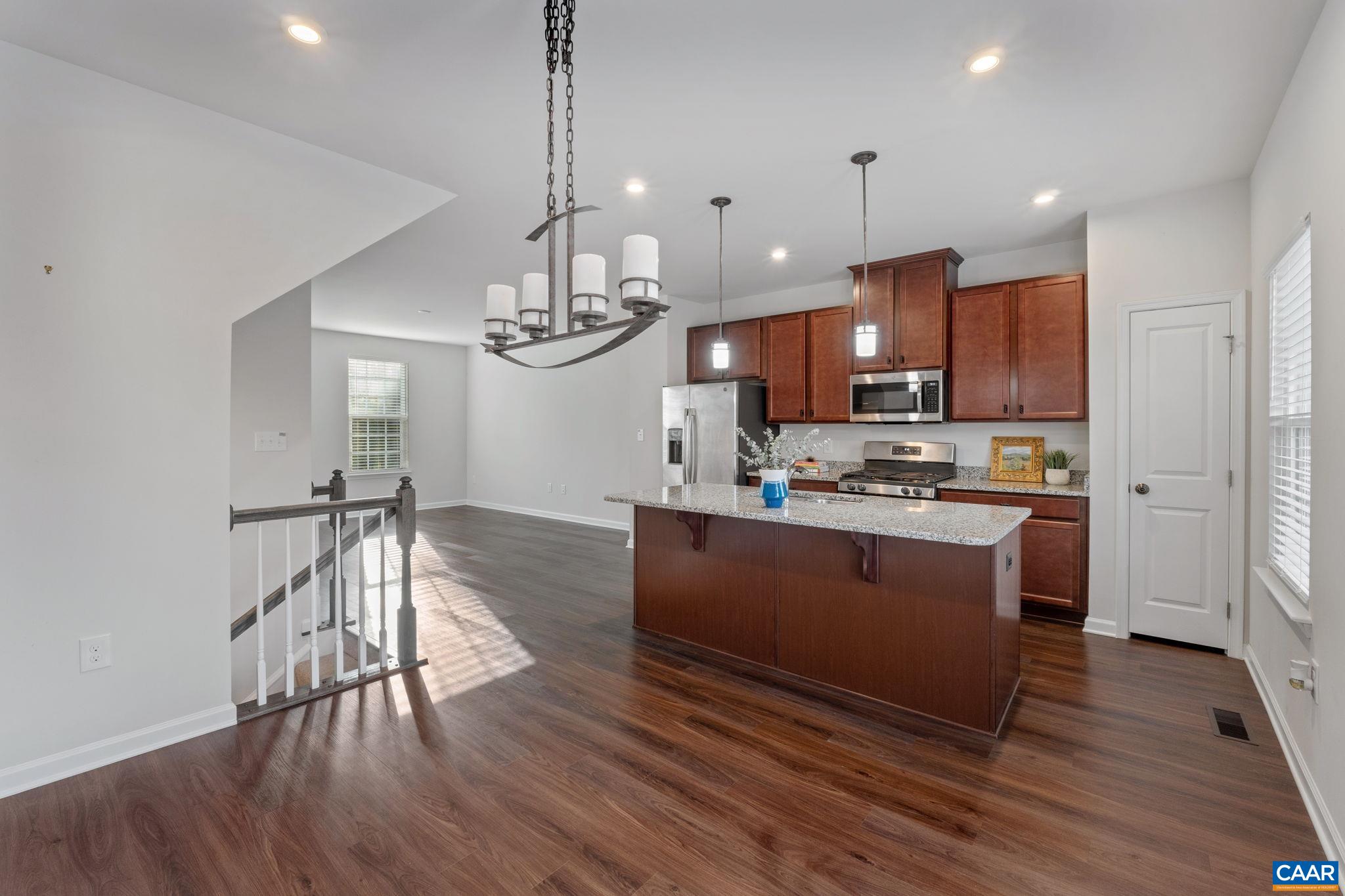 2128 ELM TREE CT