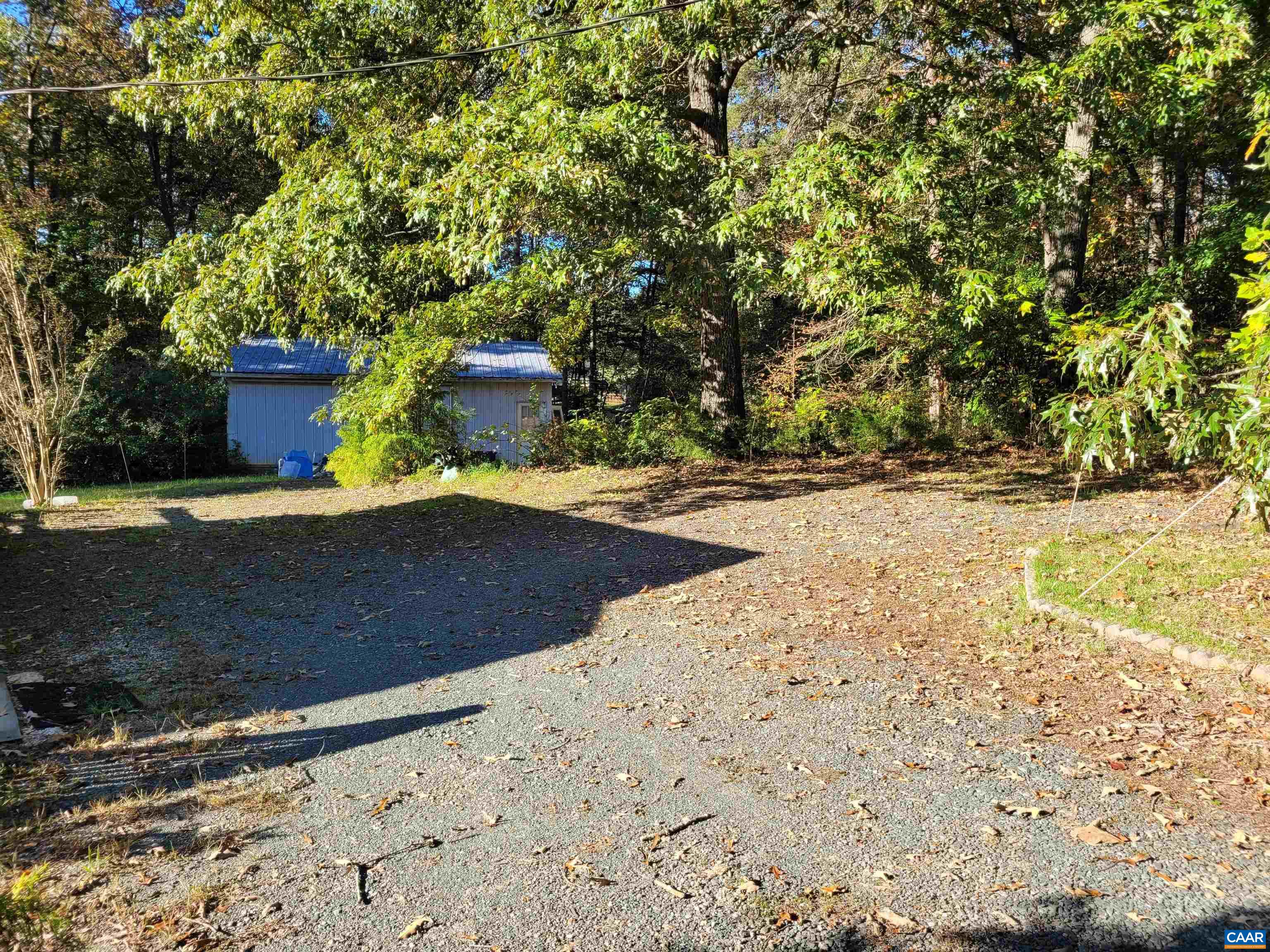 866 TOMS RD
