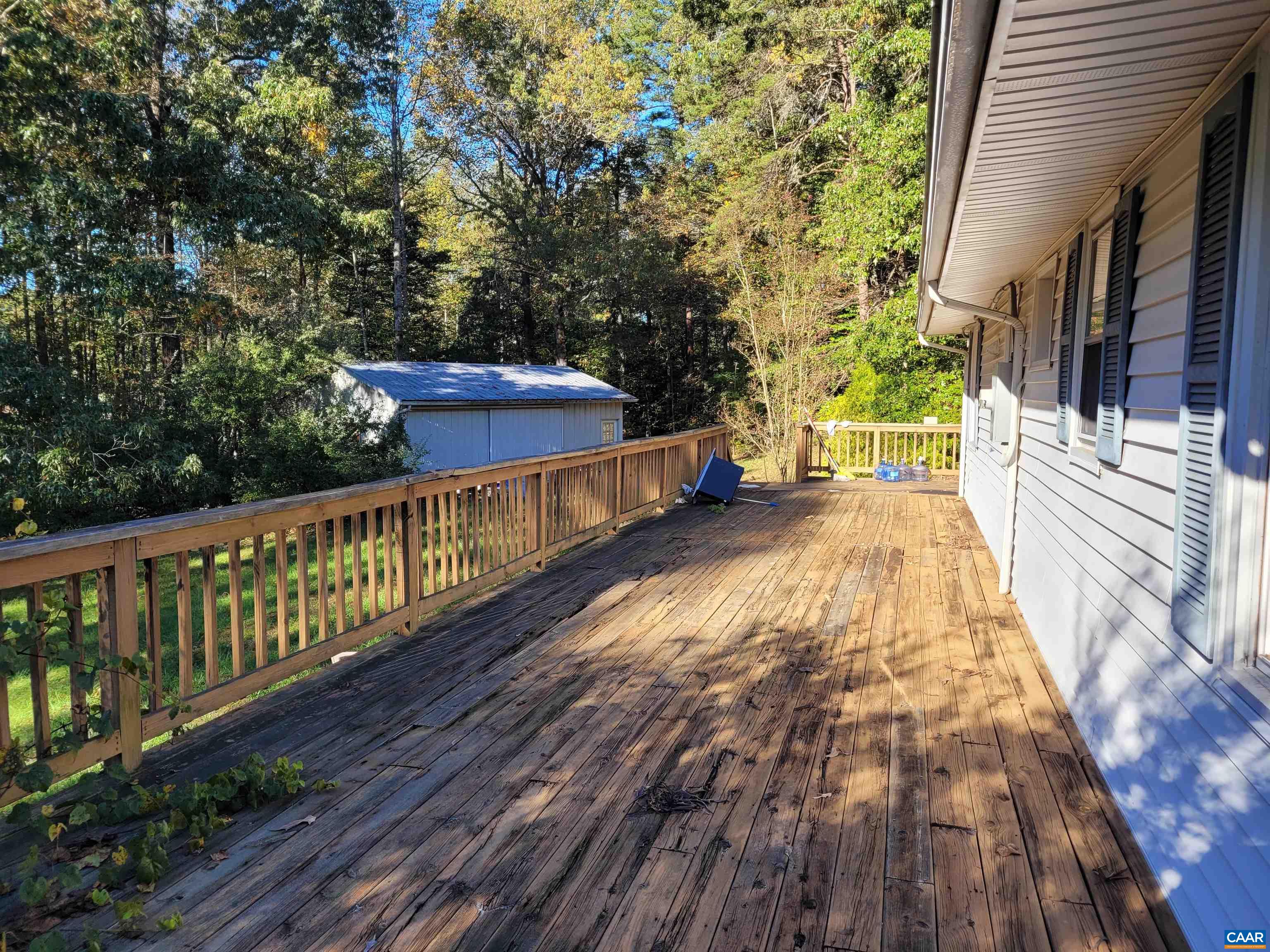 866 TOMS RD