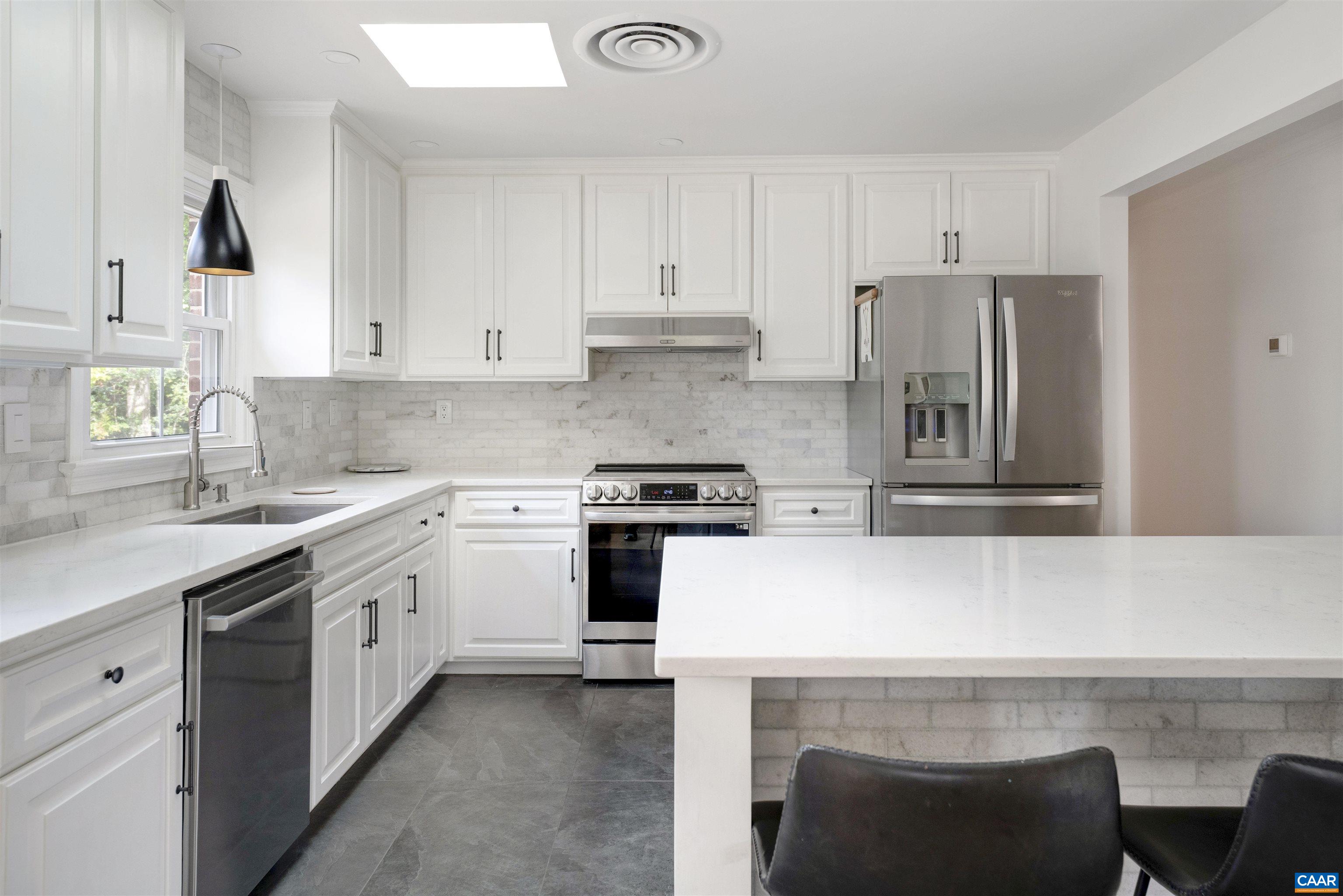 205 CHAUCER RD