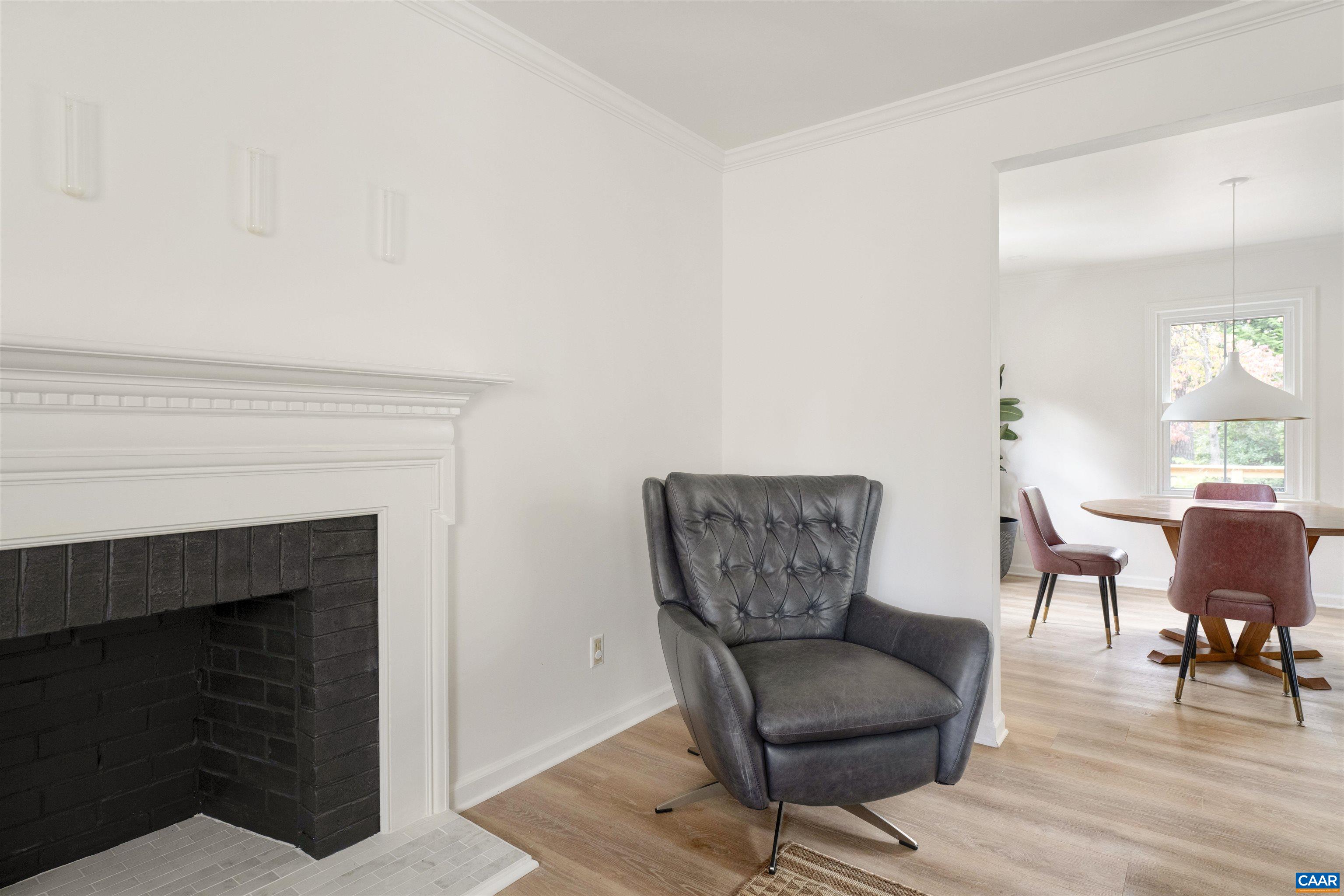 205 CHAUCER RD