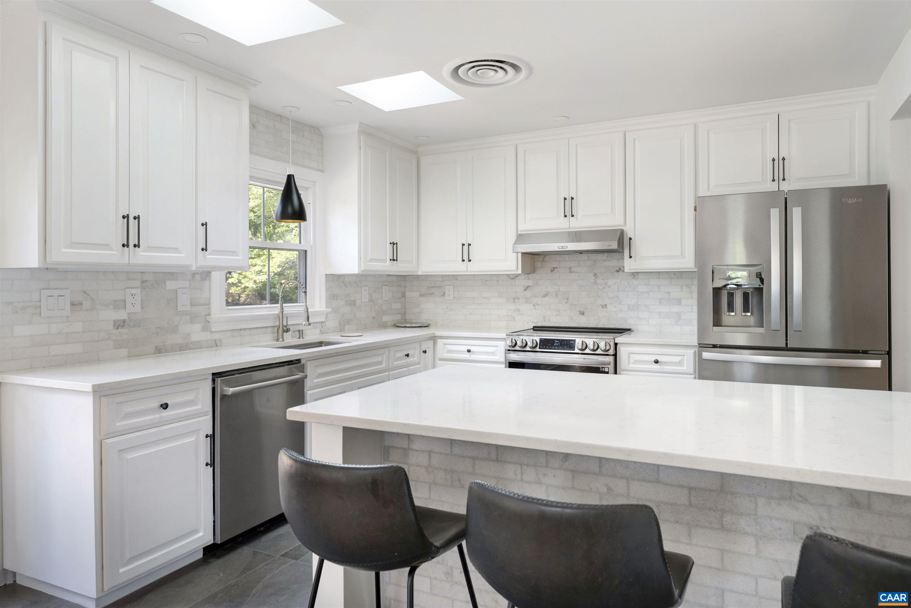 205 CHAUCER RD