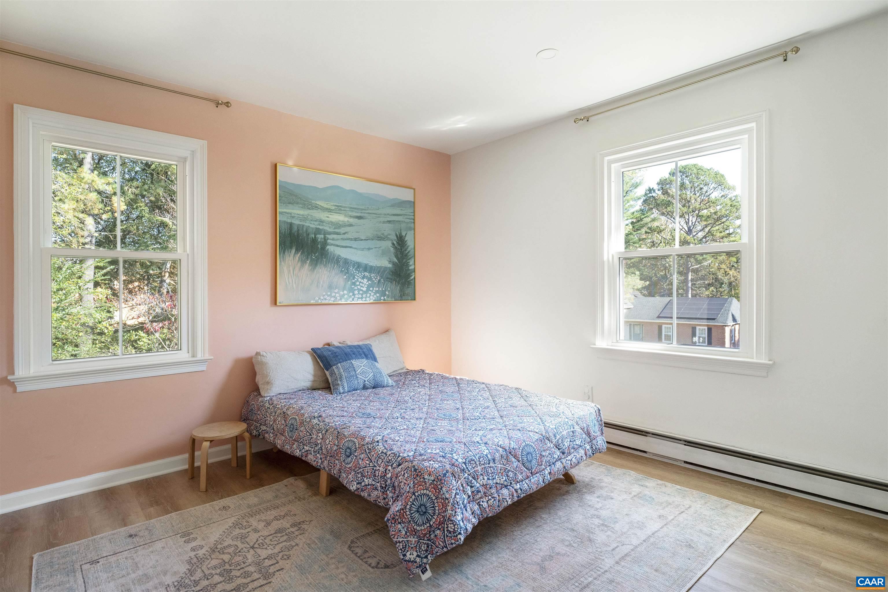 205 CHAUCER RD