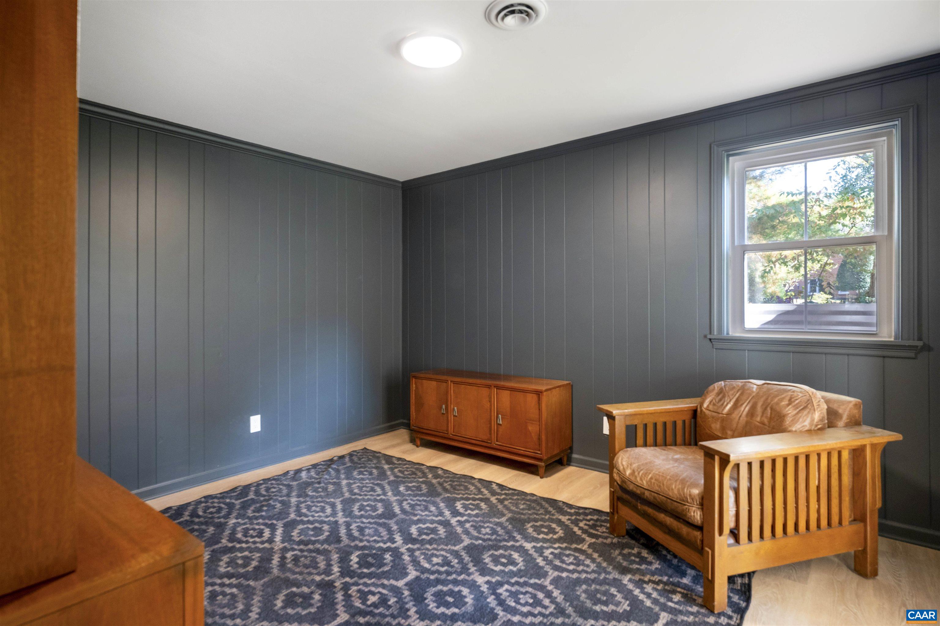 205 CHAUCER RD