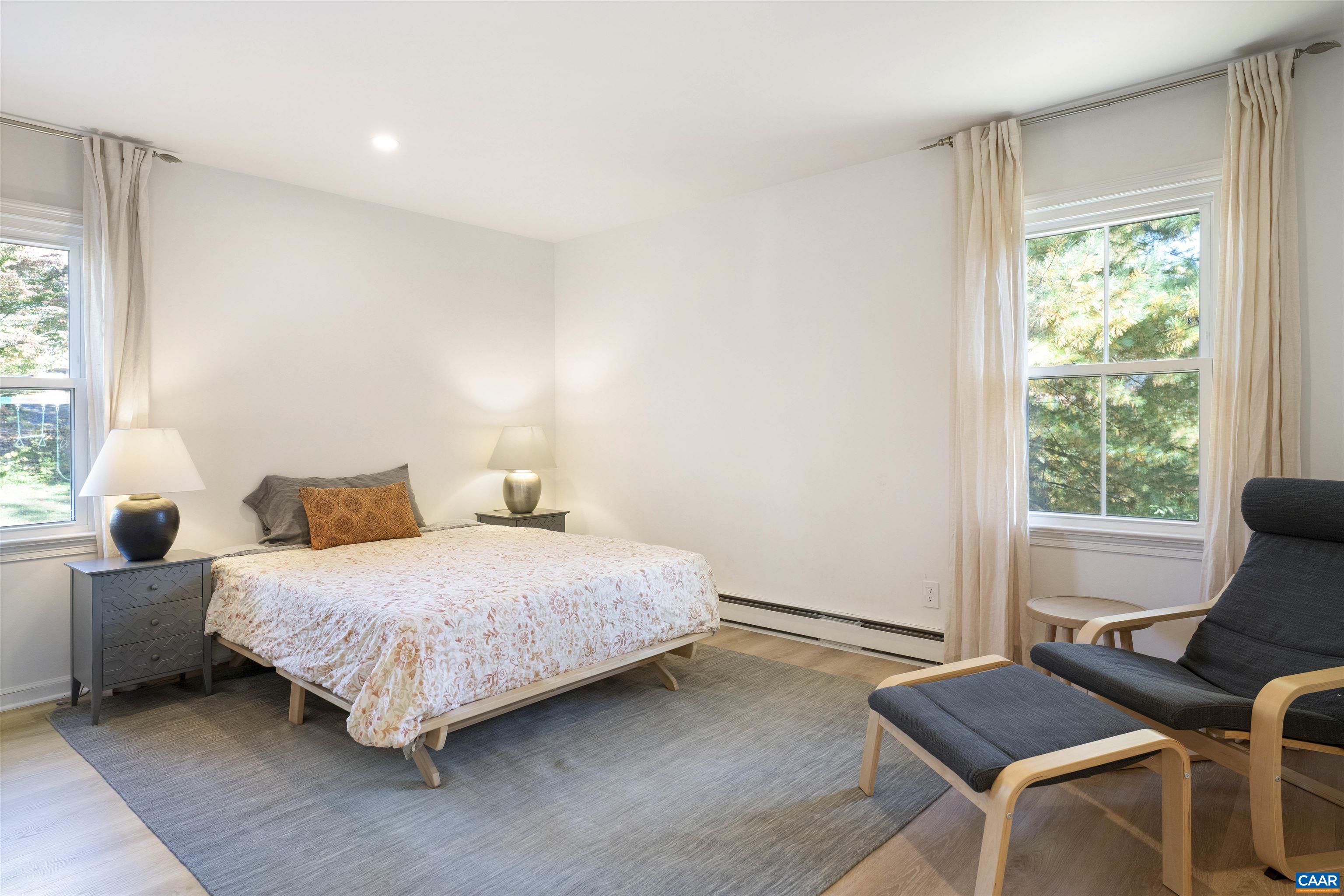 205 CHAUCER RD
