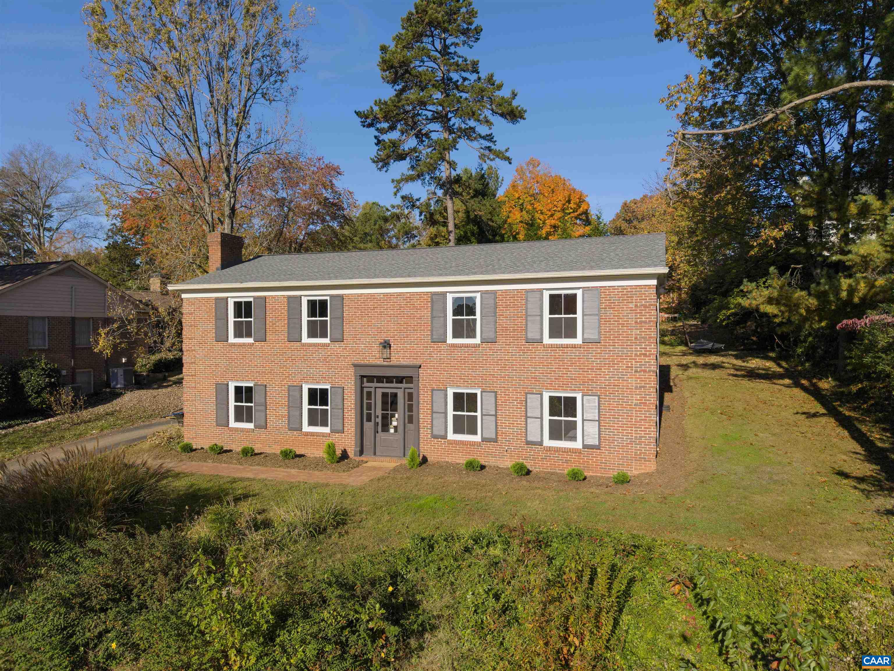 205 CHAUCER RD