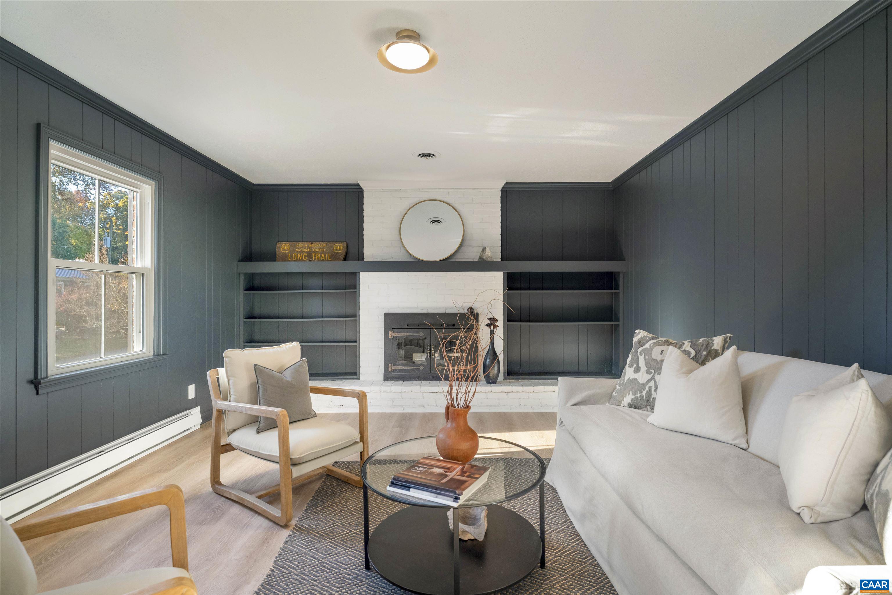 205 CHAUCER RD